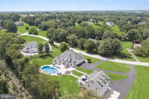 MLS: MDHR2055484