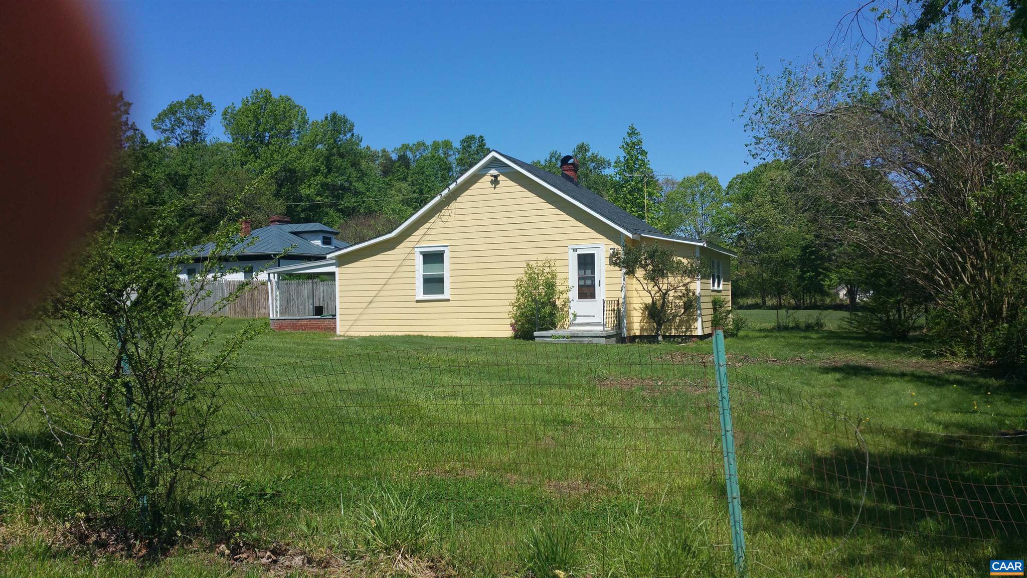 UNKNOWN - Residential Lease