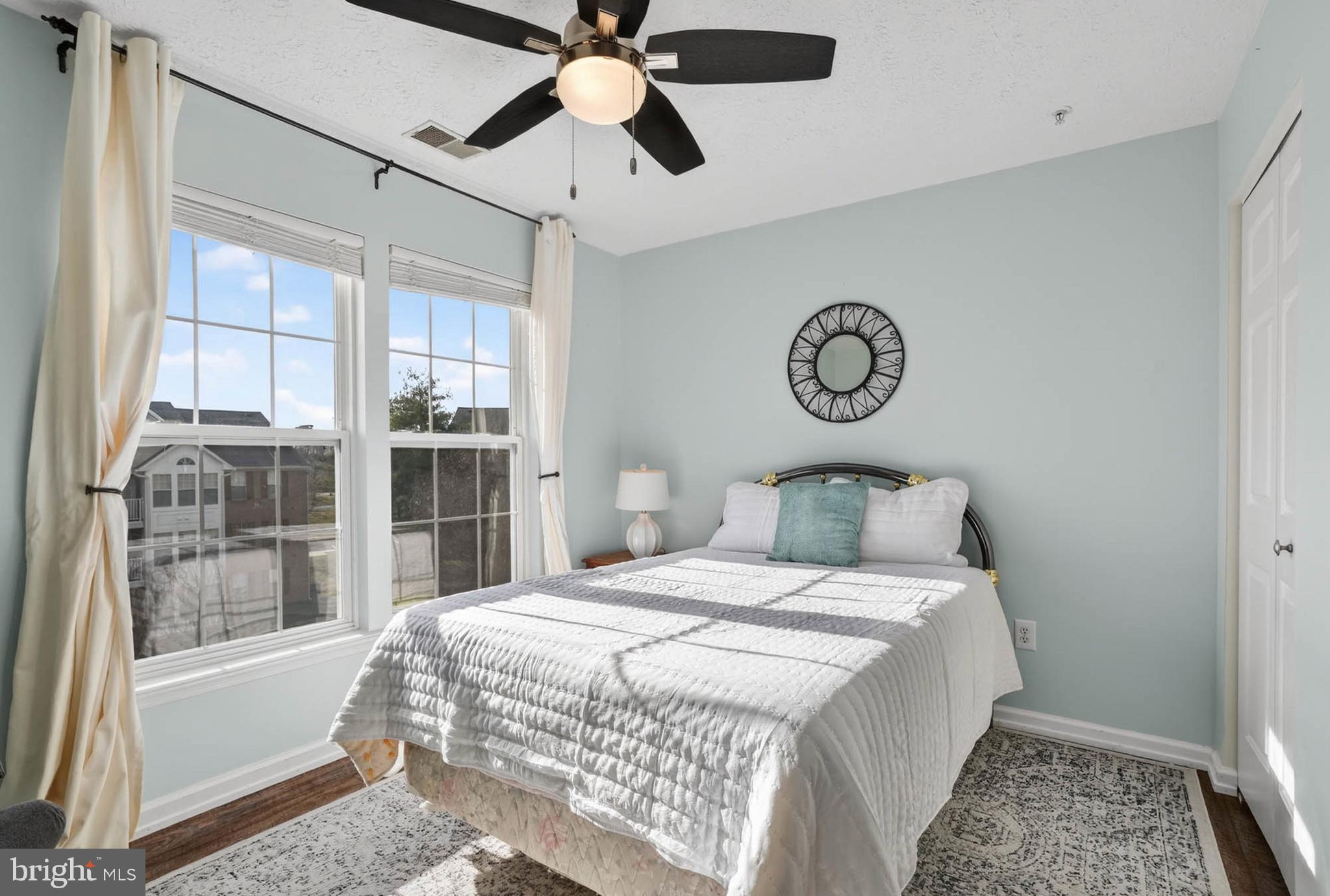 PINEY ORCHARD - Residential