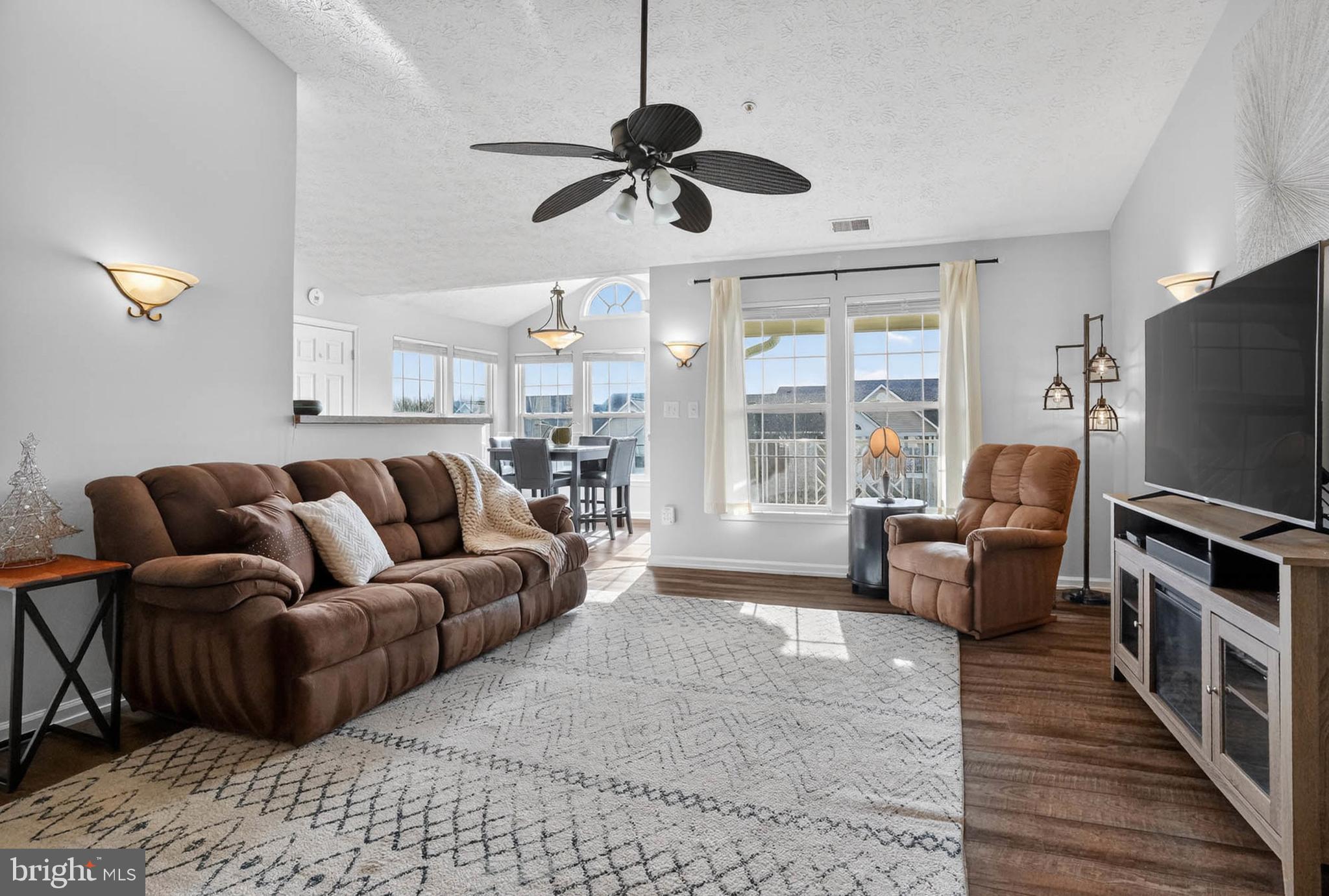 PINEY ORCHARD - Residential