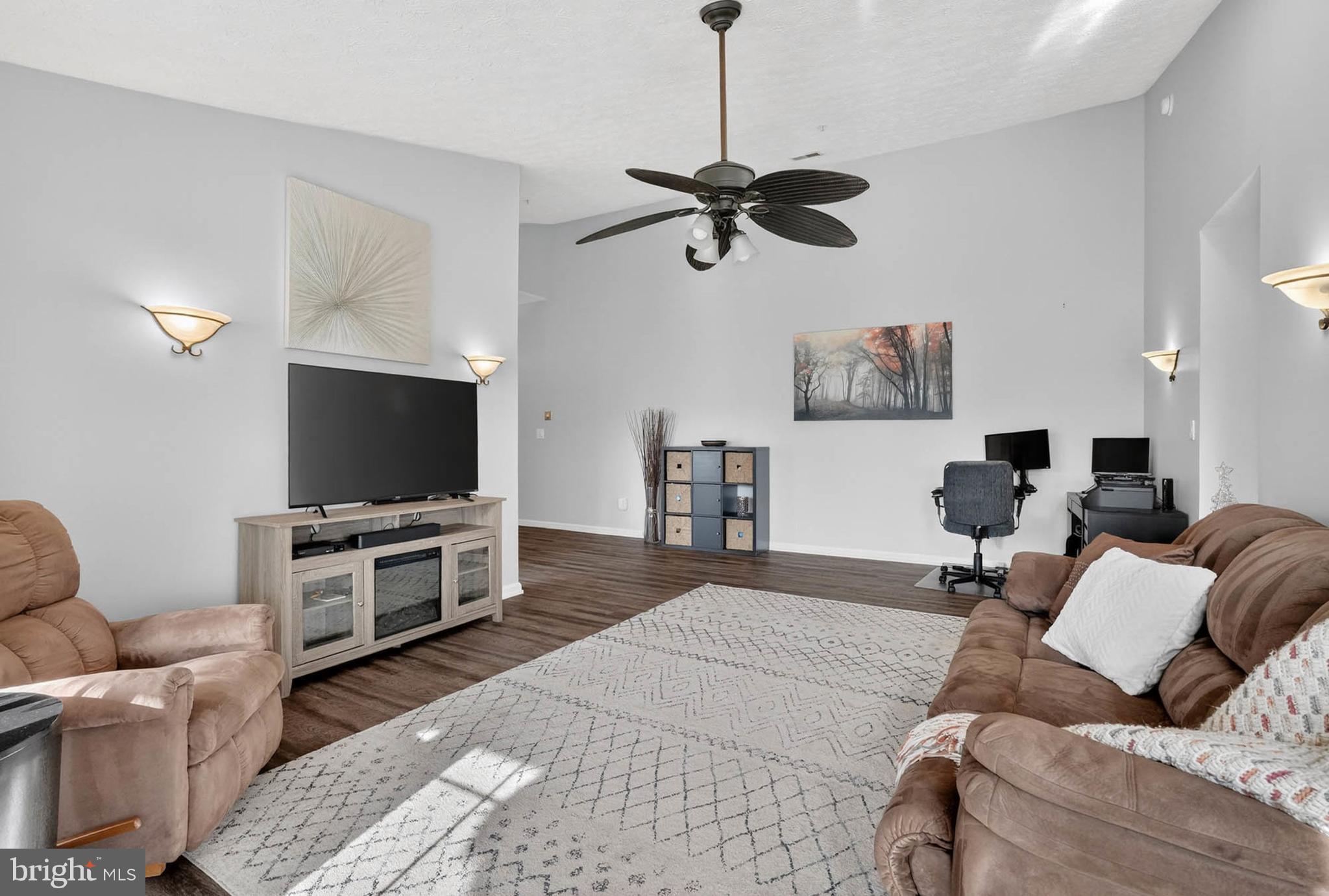 PINEY ORCHARD - Residential