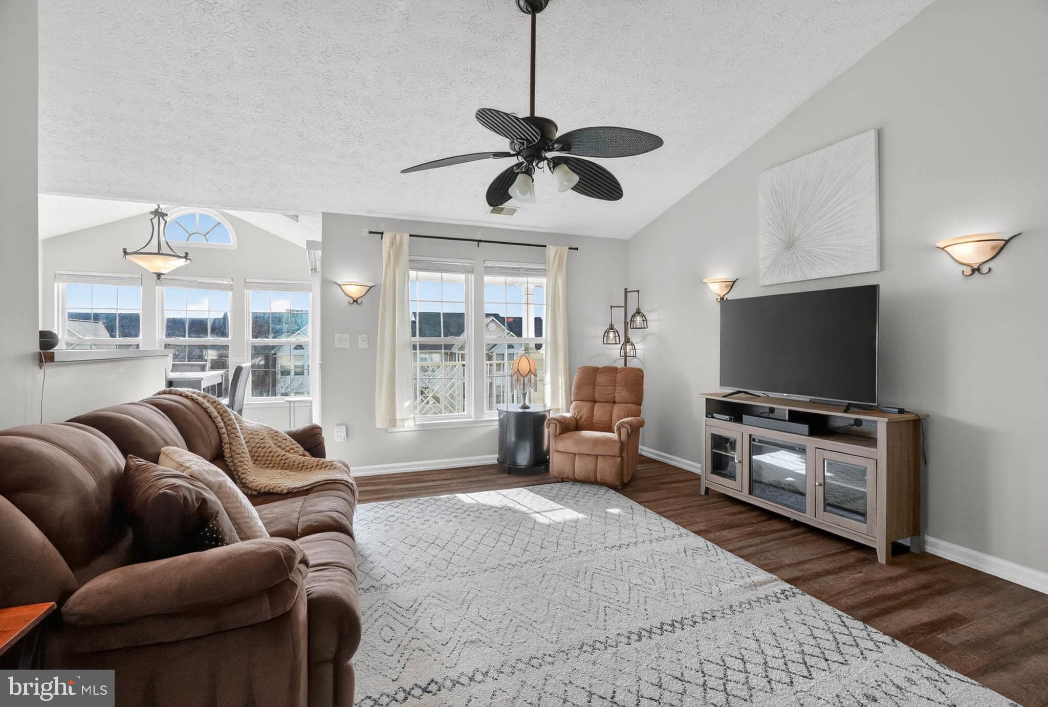 PINEY ORCHARD - Residential