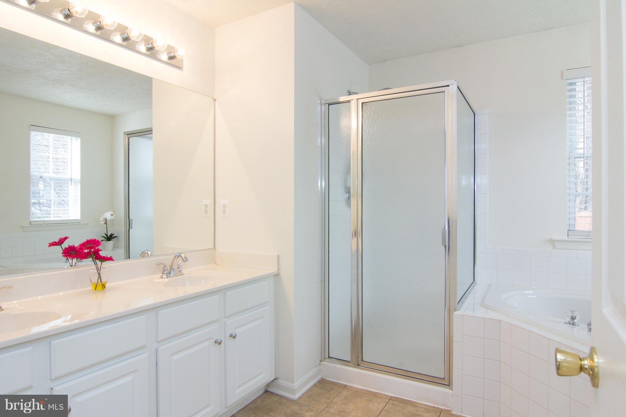 MANCHESTER FARMS - Residential