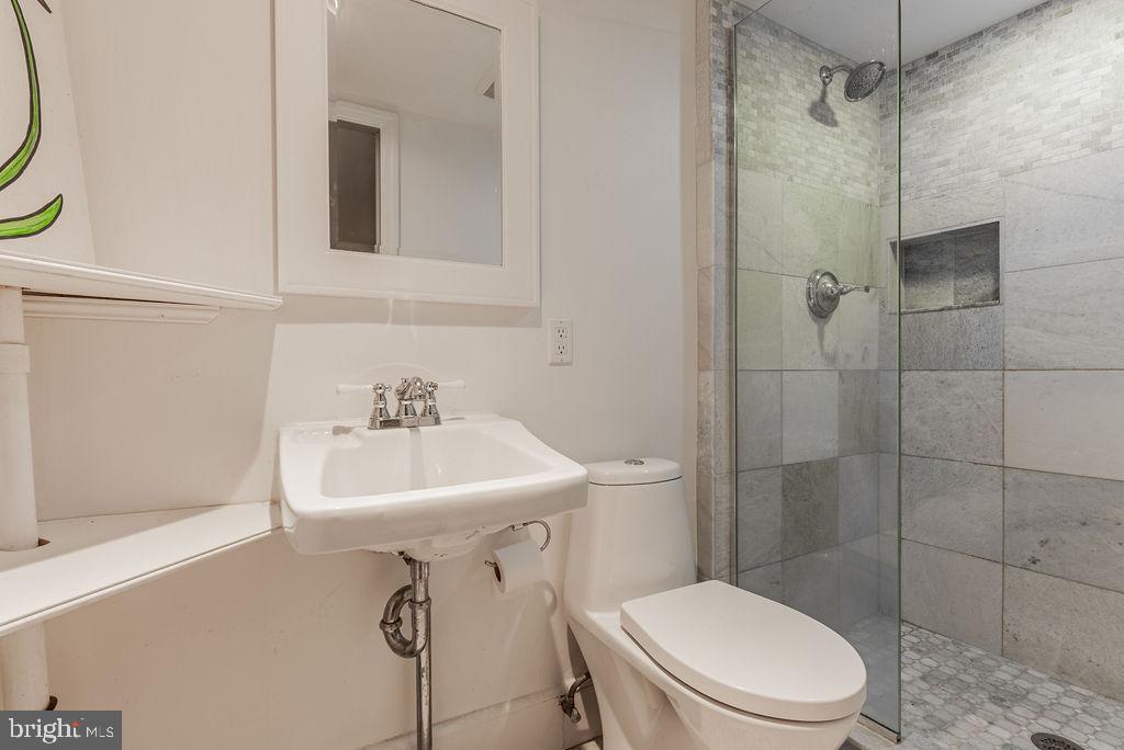 RODGERS FORGE - Residential Lease