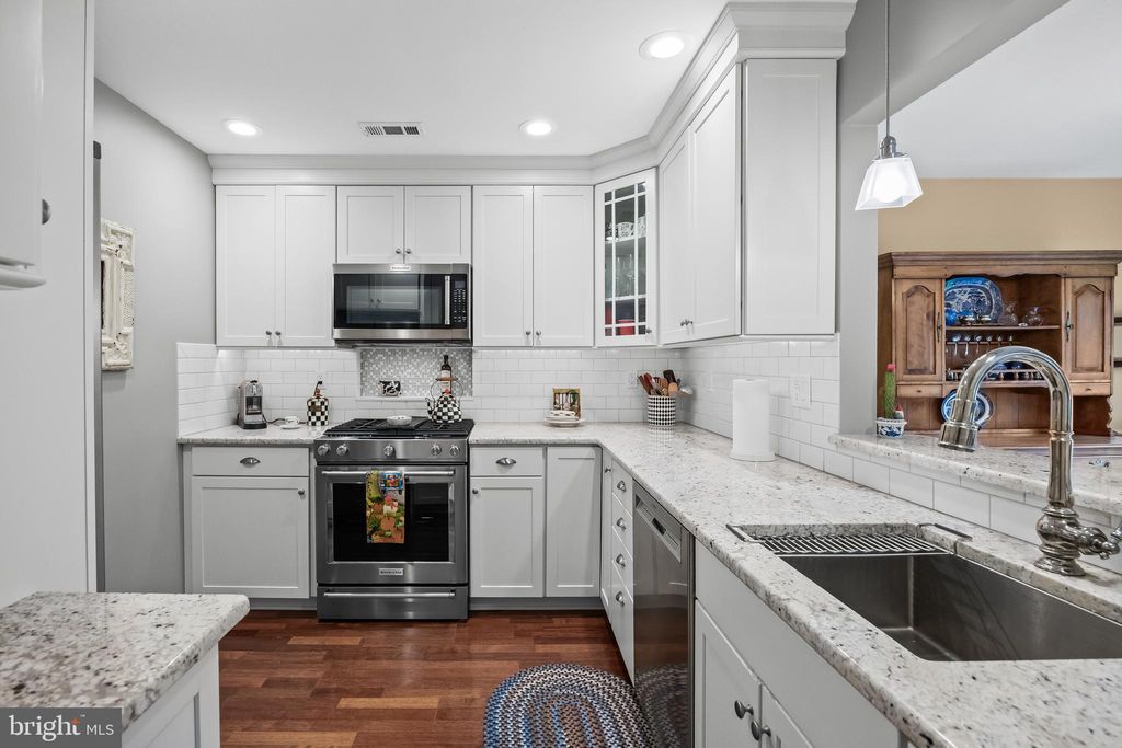 Photo of 384 Inverness Court, MOUNT LAUREL, NJ 08054 (MLS # NJBL2096430)