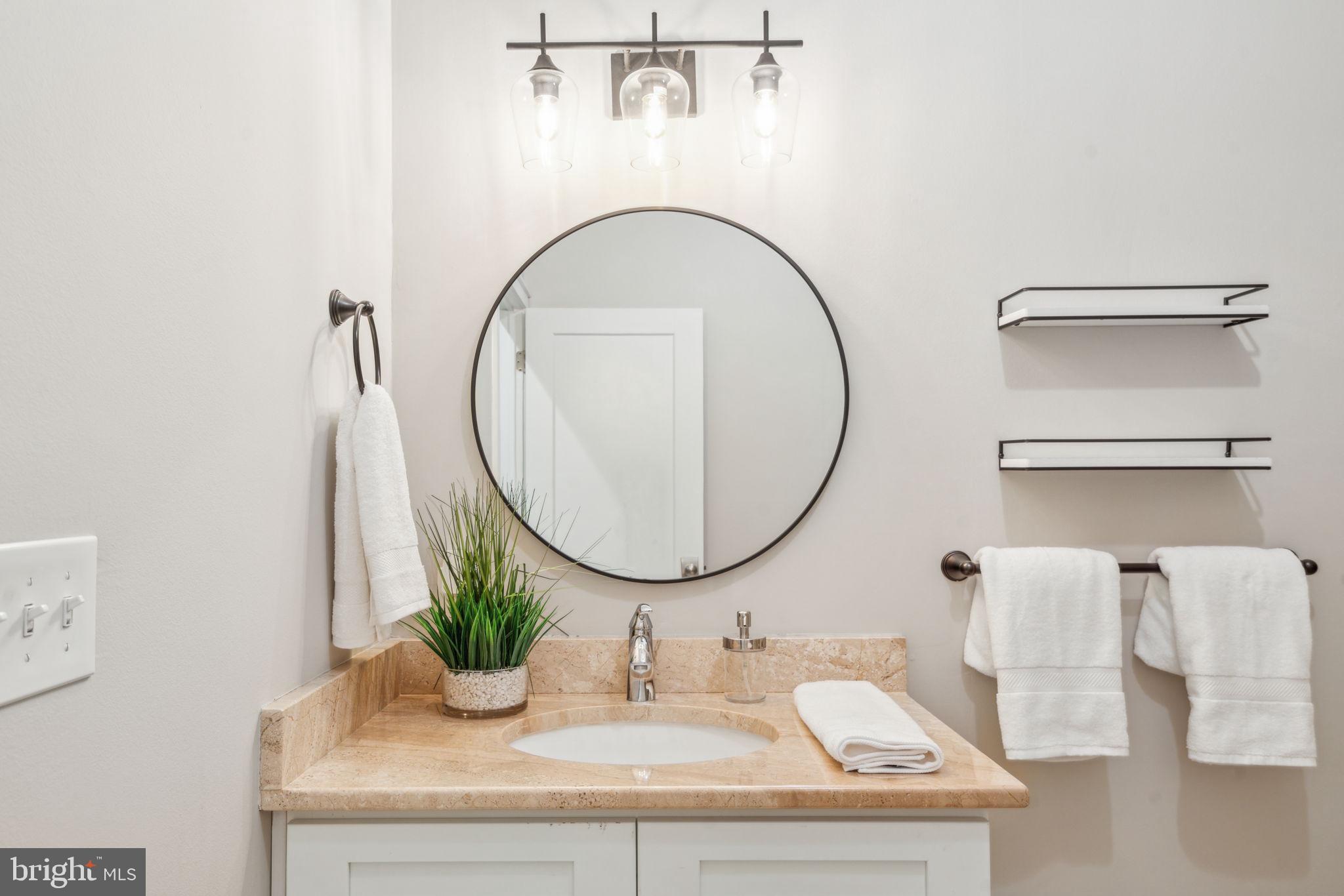 LUDLOW - Residential