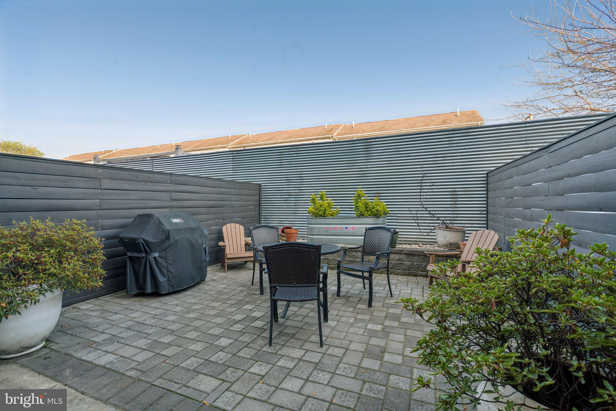 LUDLOW - Residential