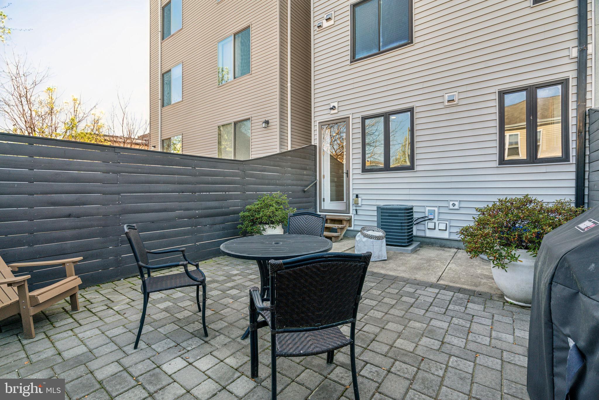 LUDLOW - Residential