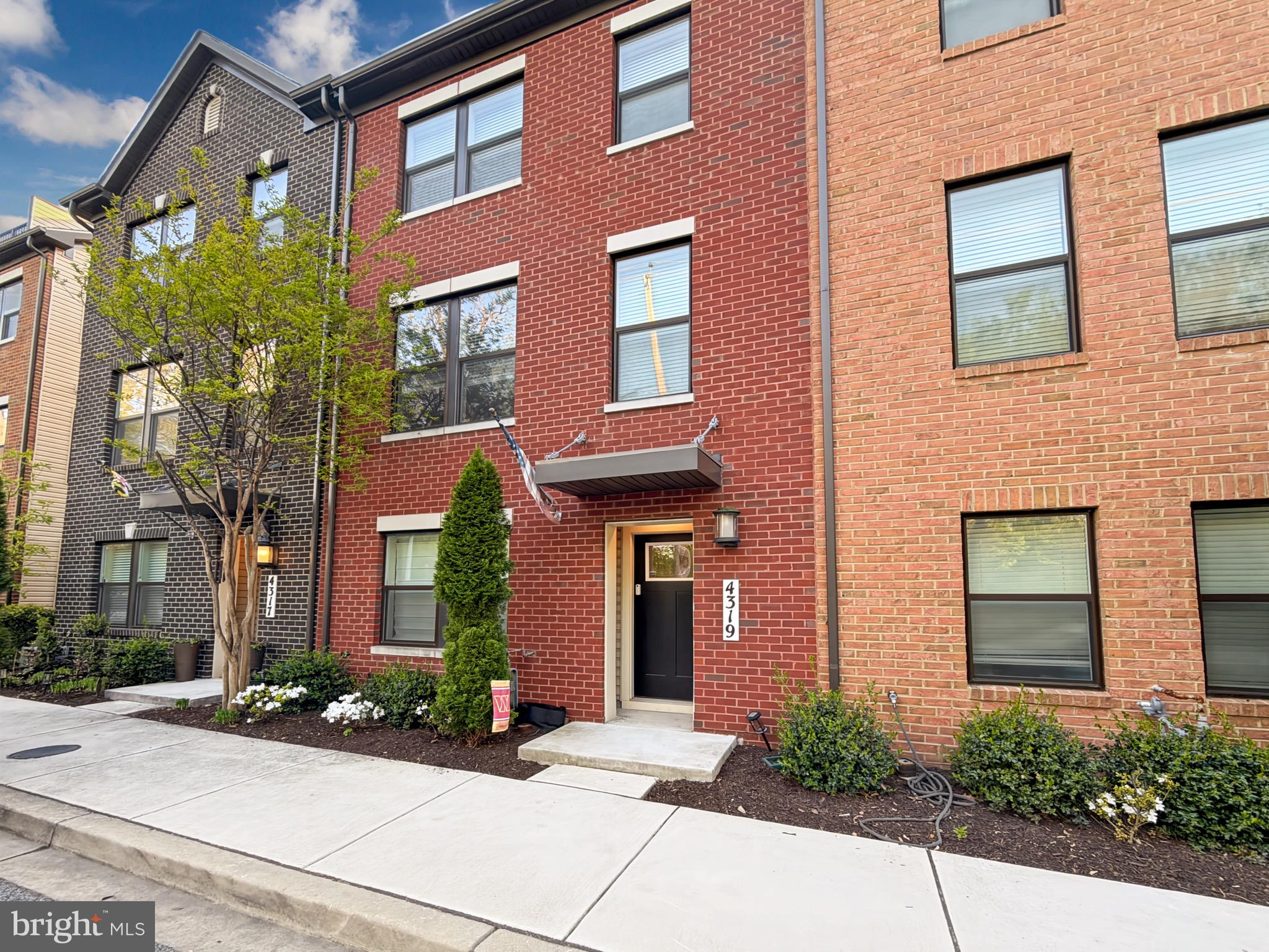 4319 MEDFIELD AVENUE