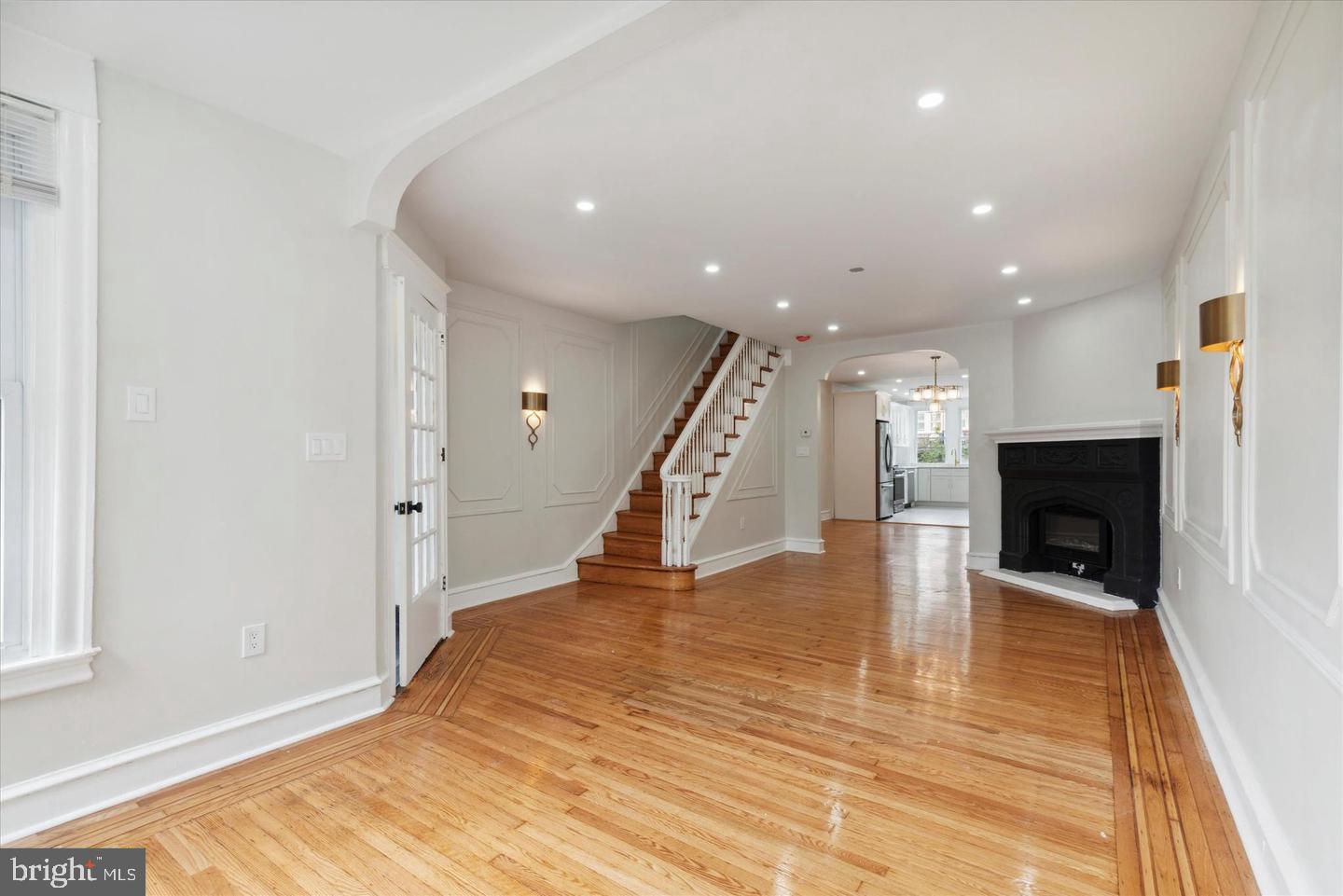 WEST OAK LANE - Residential