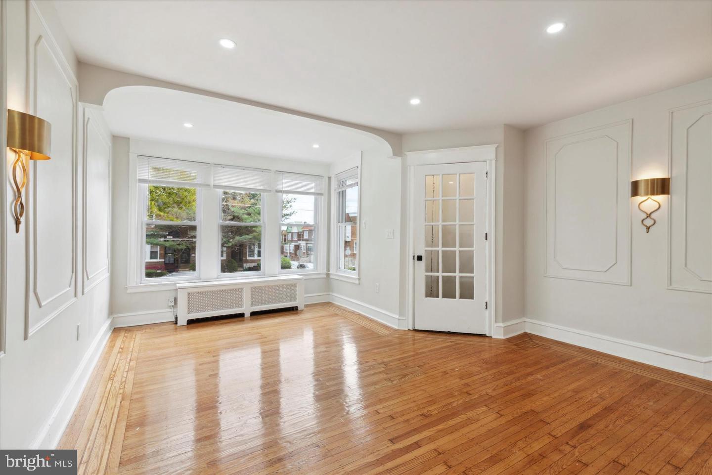 WEST OAK LANE - Residential