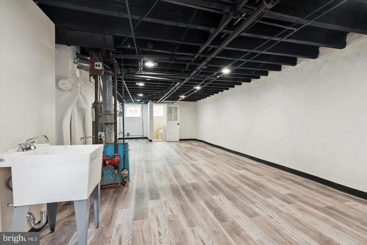 WEST OAK LANE - Residential