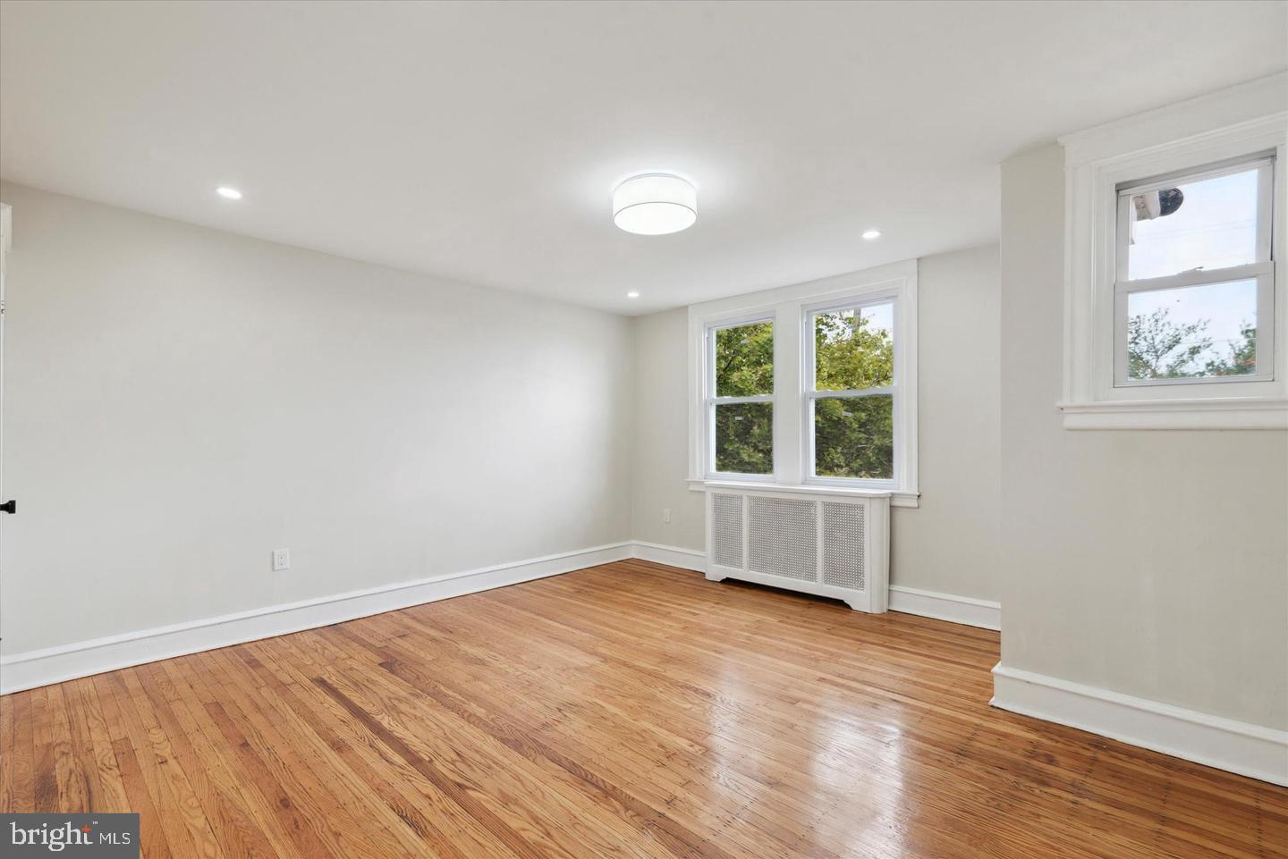 WEST OAK LANE - Residential