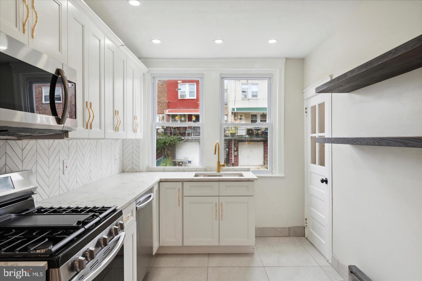 WEST OAK LANE - Residential