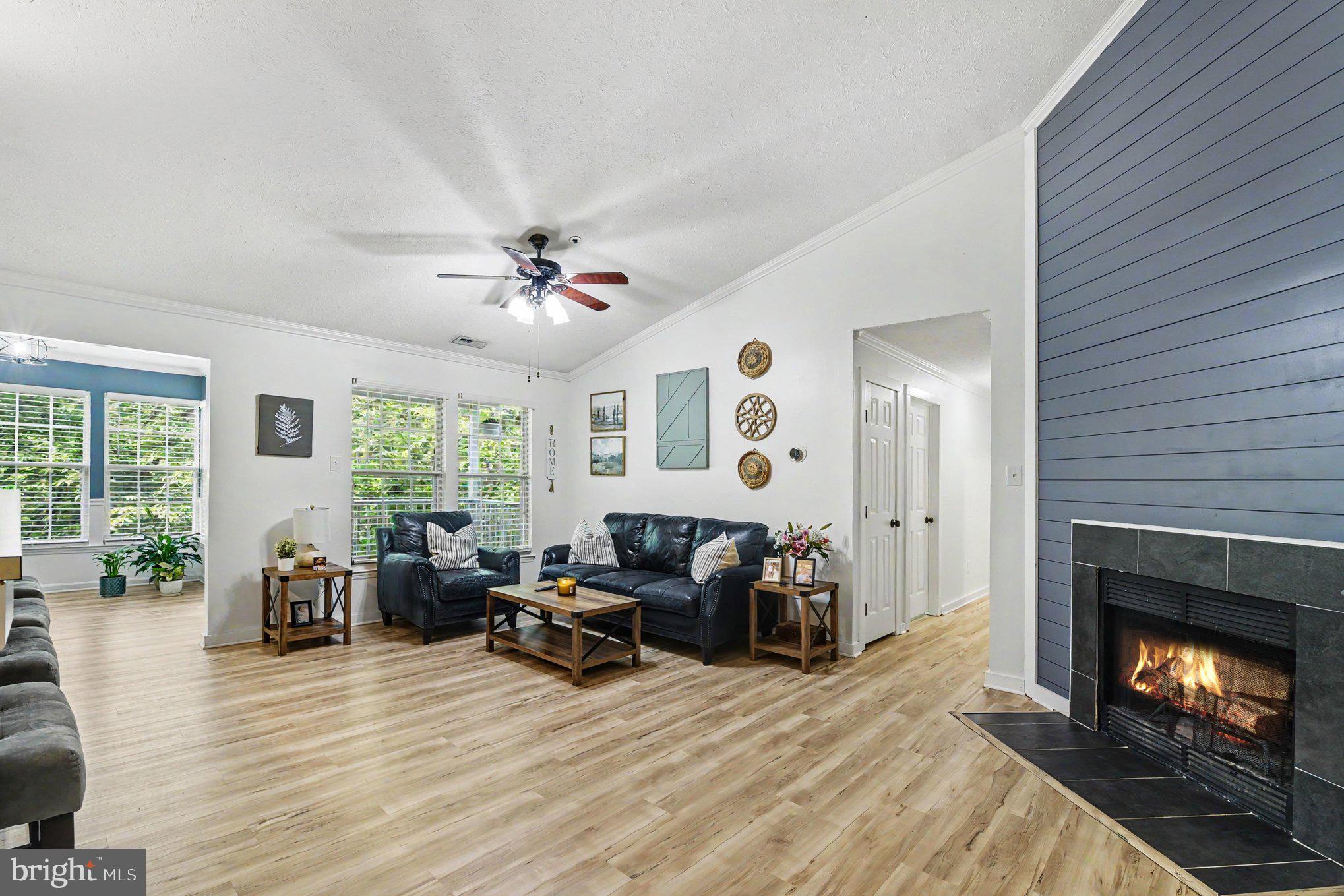 1004 MARKHAM COURT L