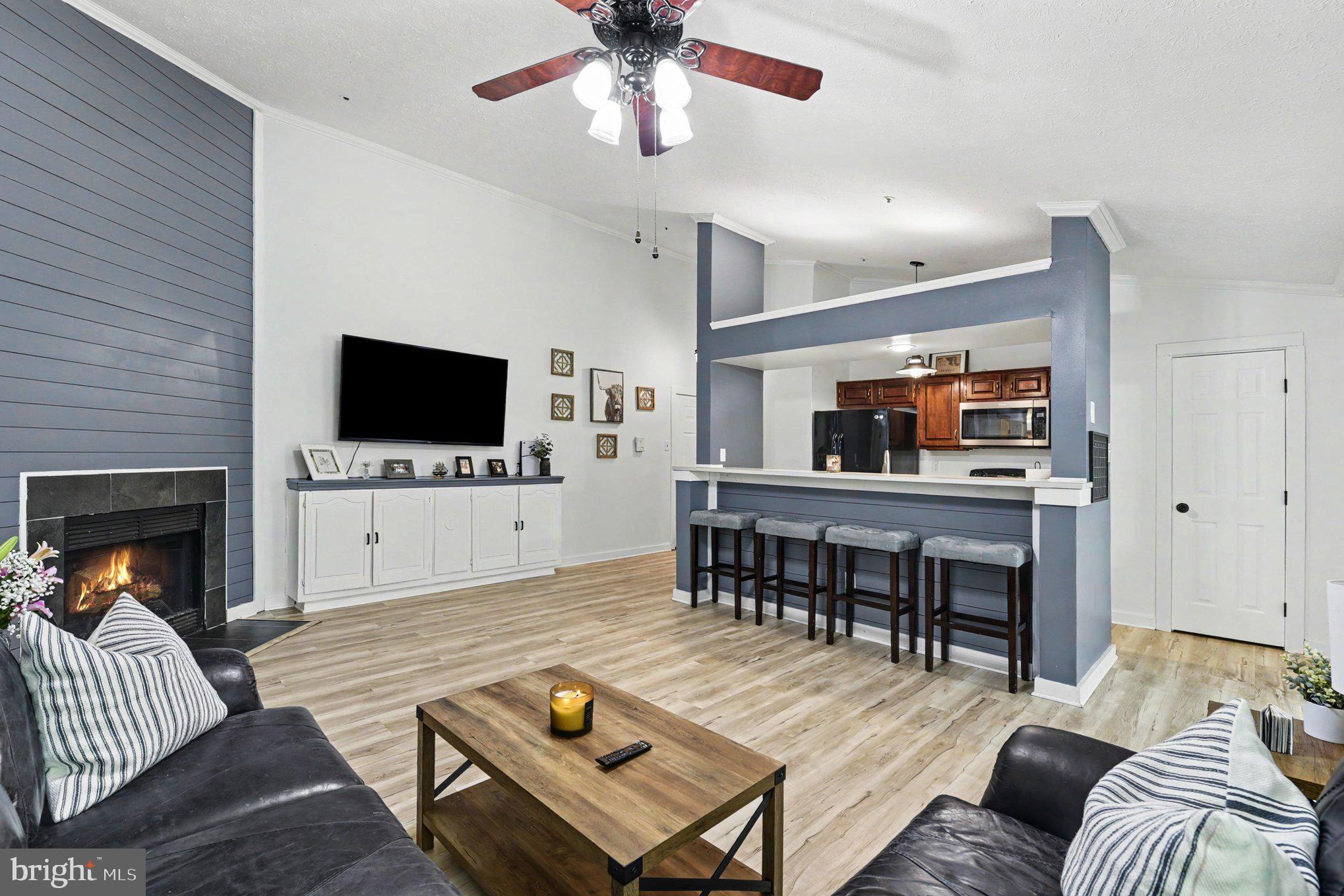 1004 MARKHAM COURT L