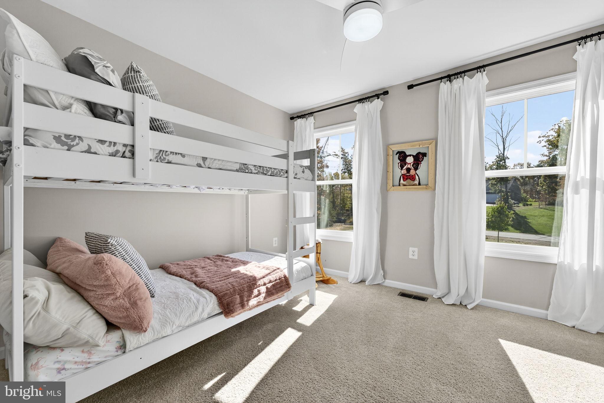 AMBER OAKS - Residential