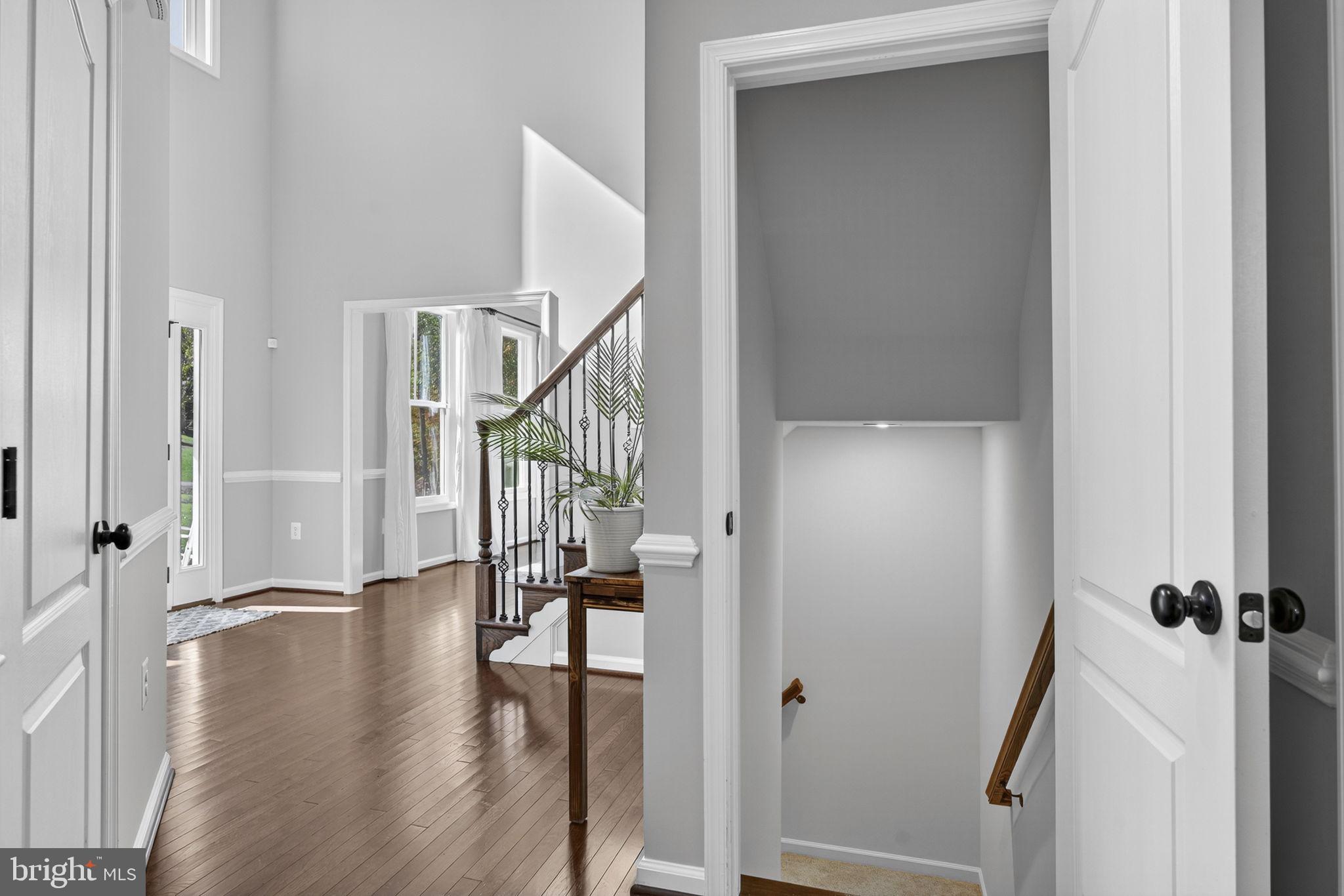 AMBER OAKS - Residential