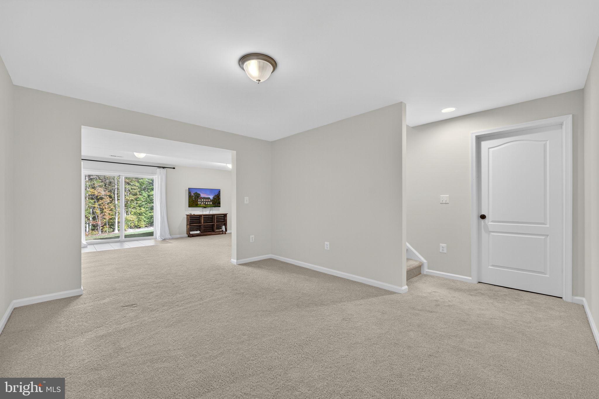 AMBER OAKS - Residential