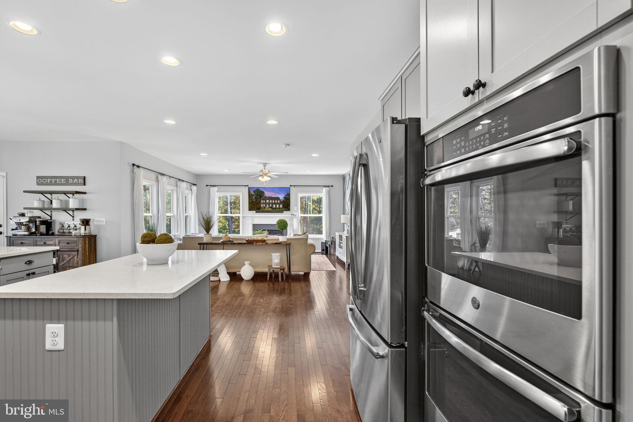 AMBER OAKS - Residential