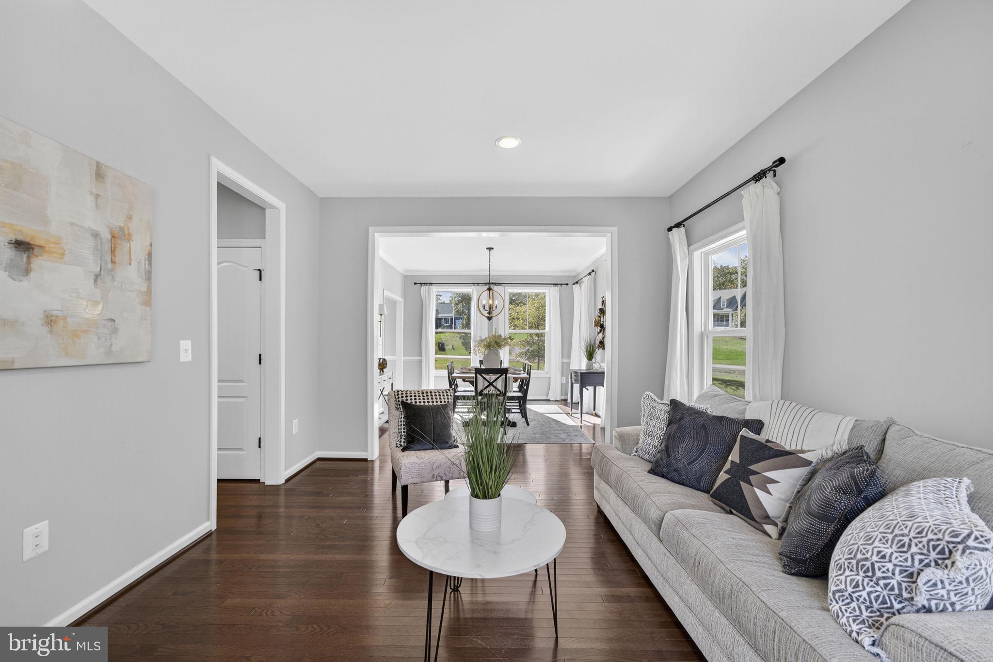 AMBER OAKS - Residential