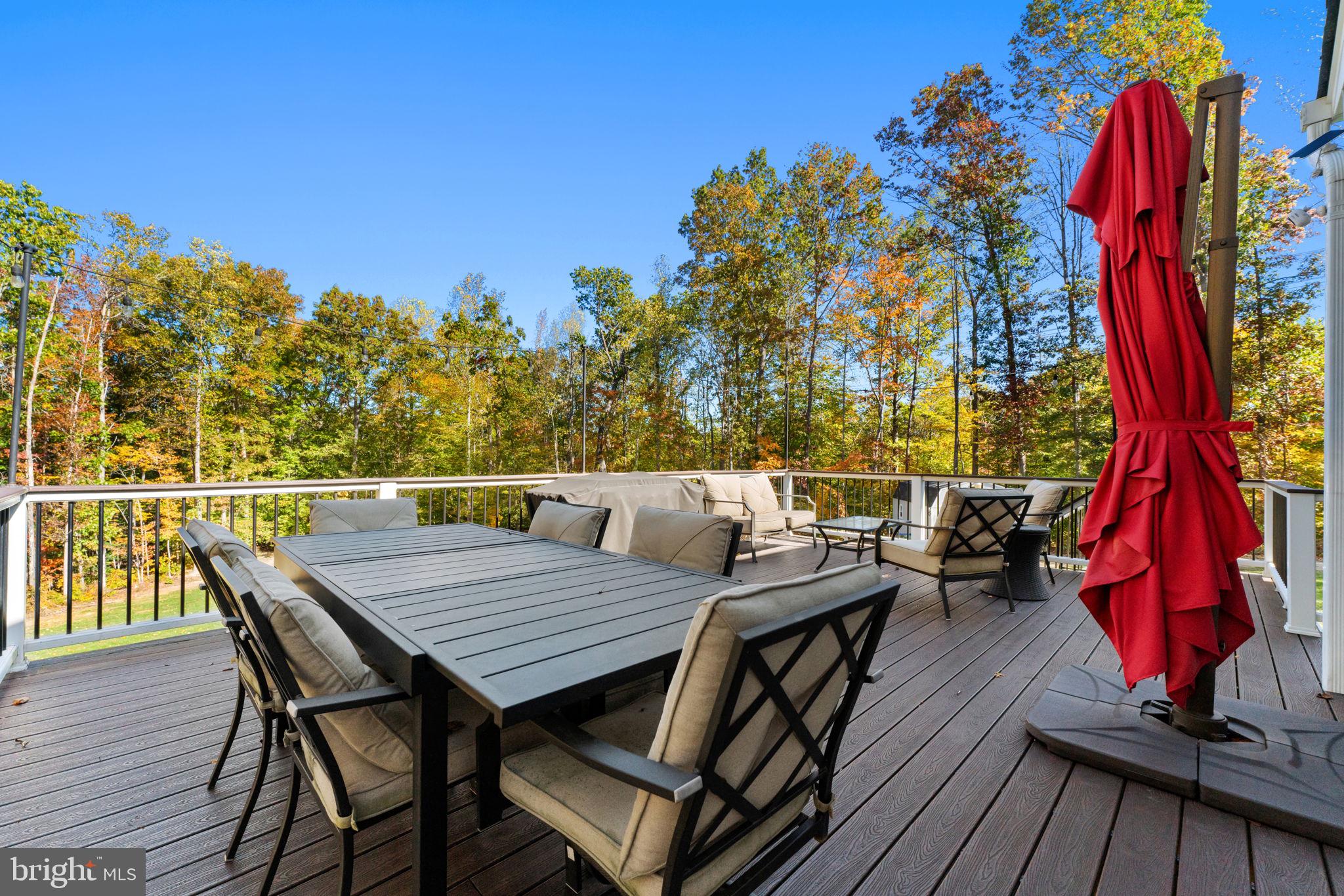 AMBER OAKS - Residential