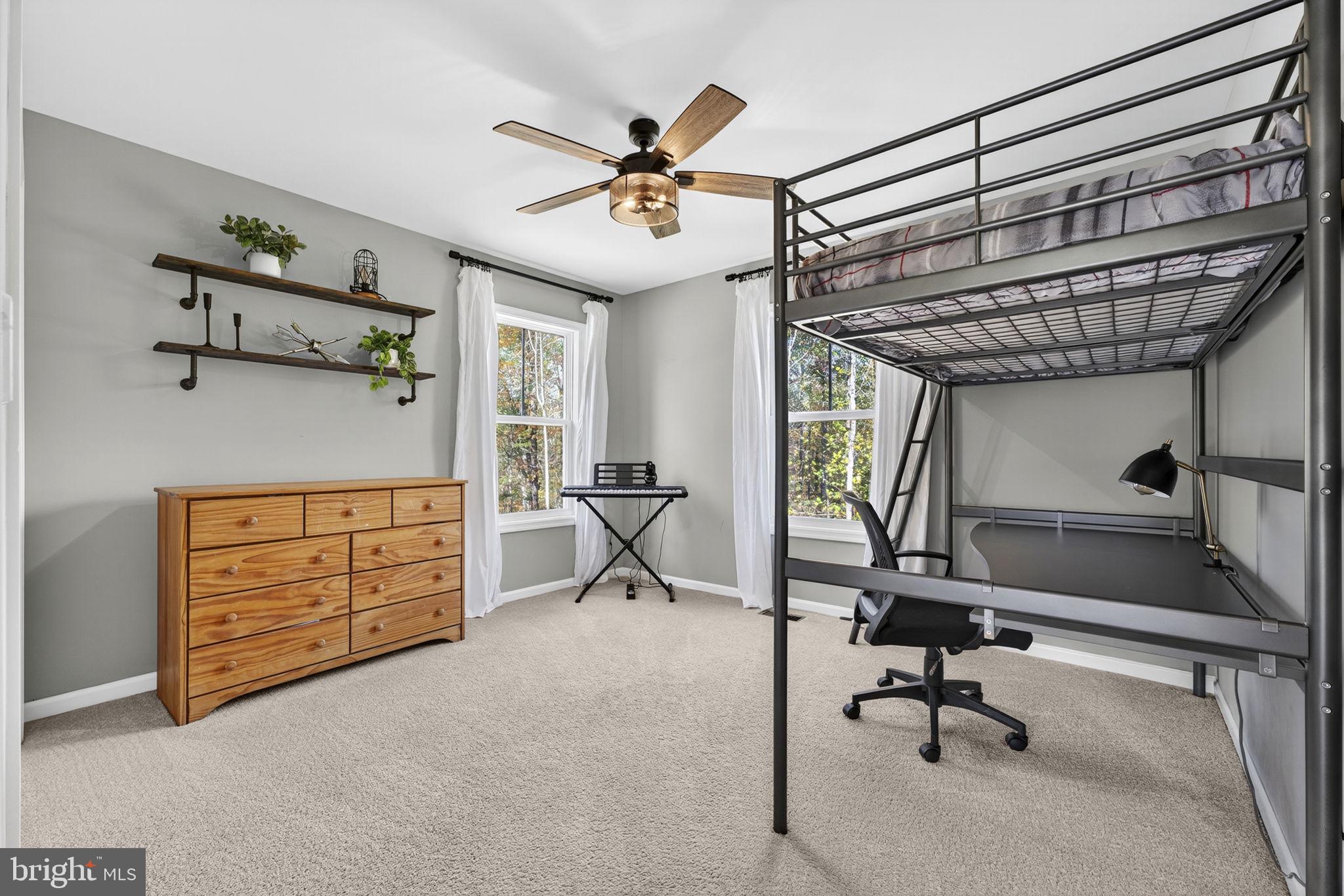 AMBER OAKS - Residential