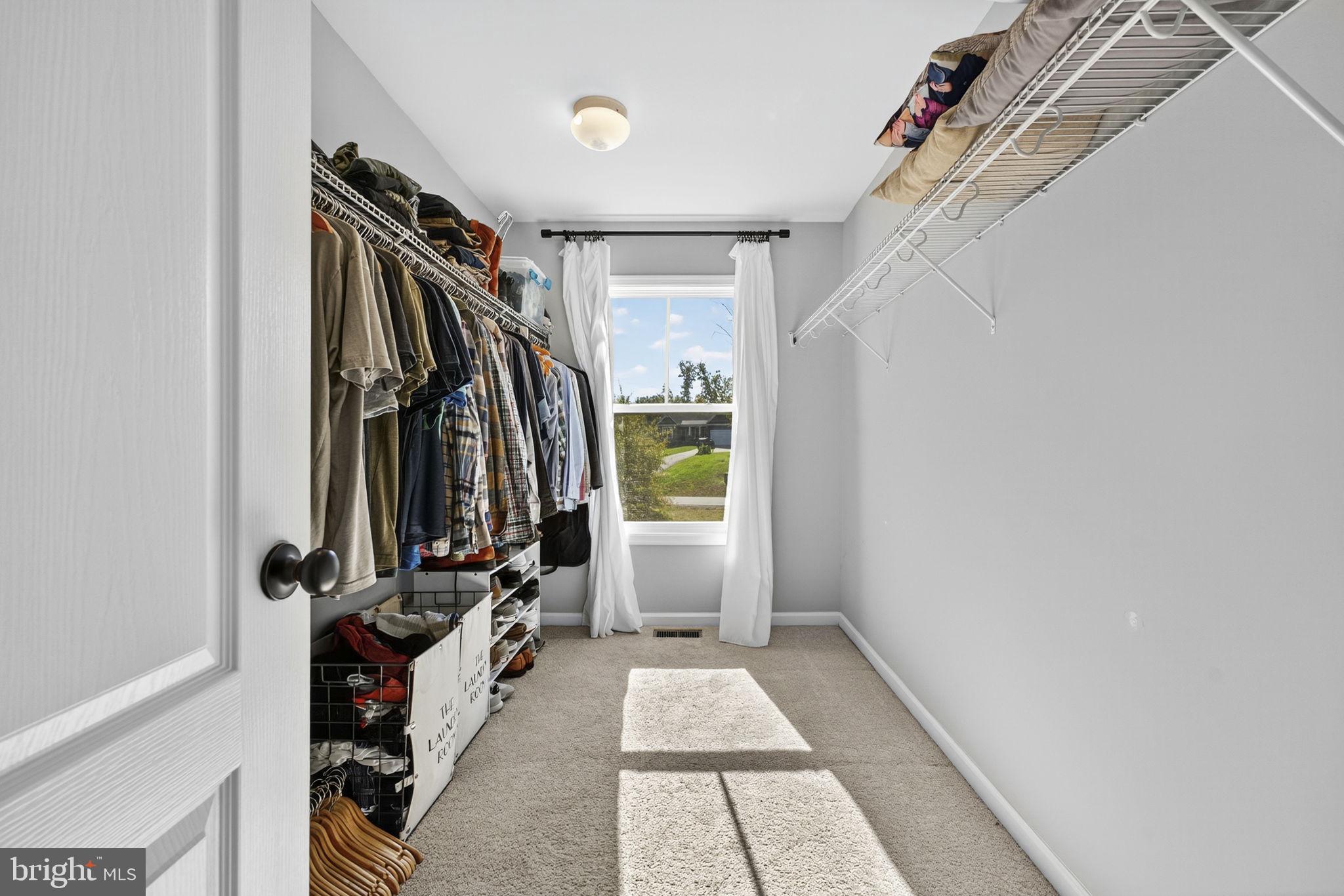 AMBER OAKS - Residential