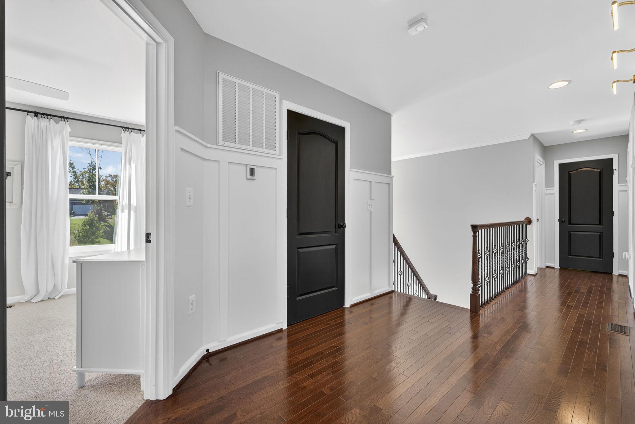 AMBER OAKS - Residential