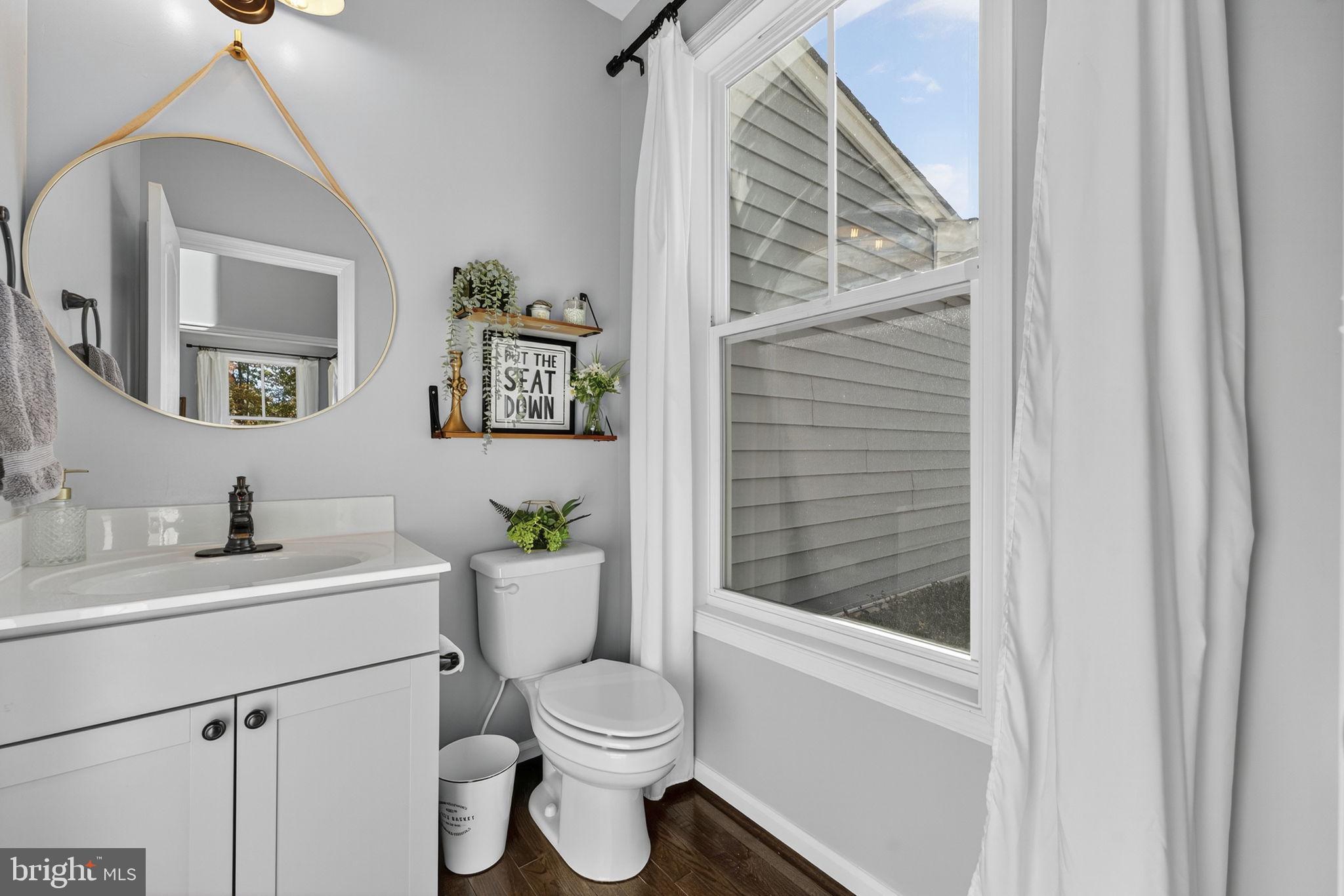 AMBER OAKS - Residential