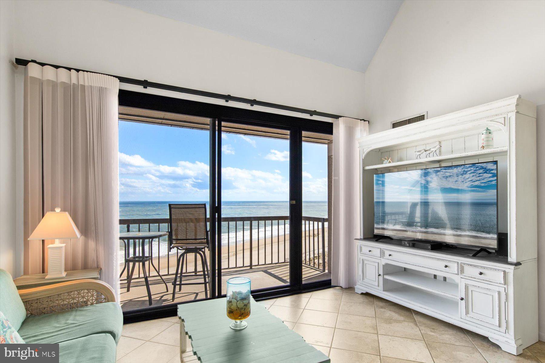 907 GEORGETOWNE HOUSE PH07