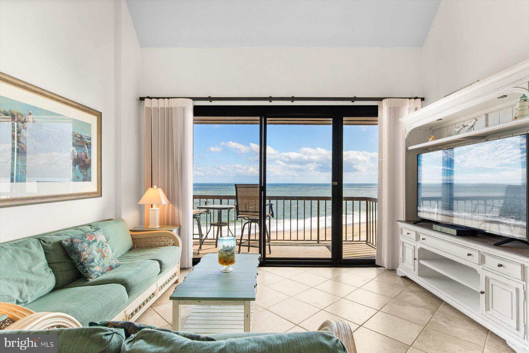 907 GEORGETOWNE HOUSE PH07