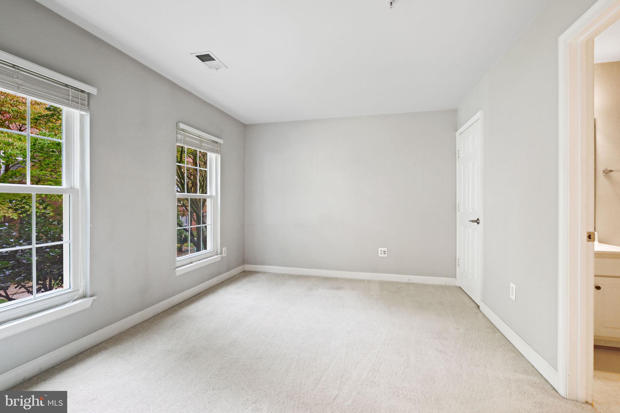 LAKELANDS - Residential