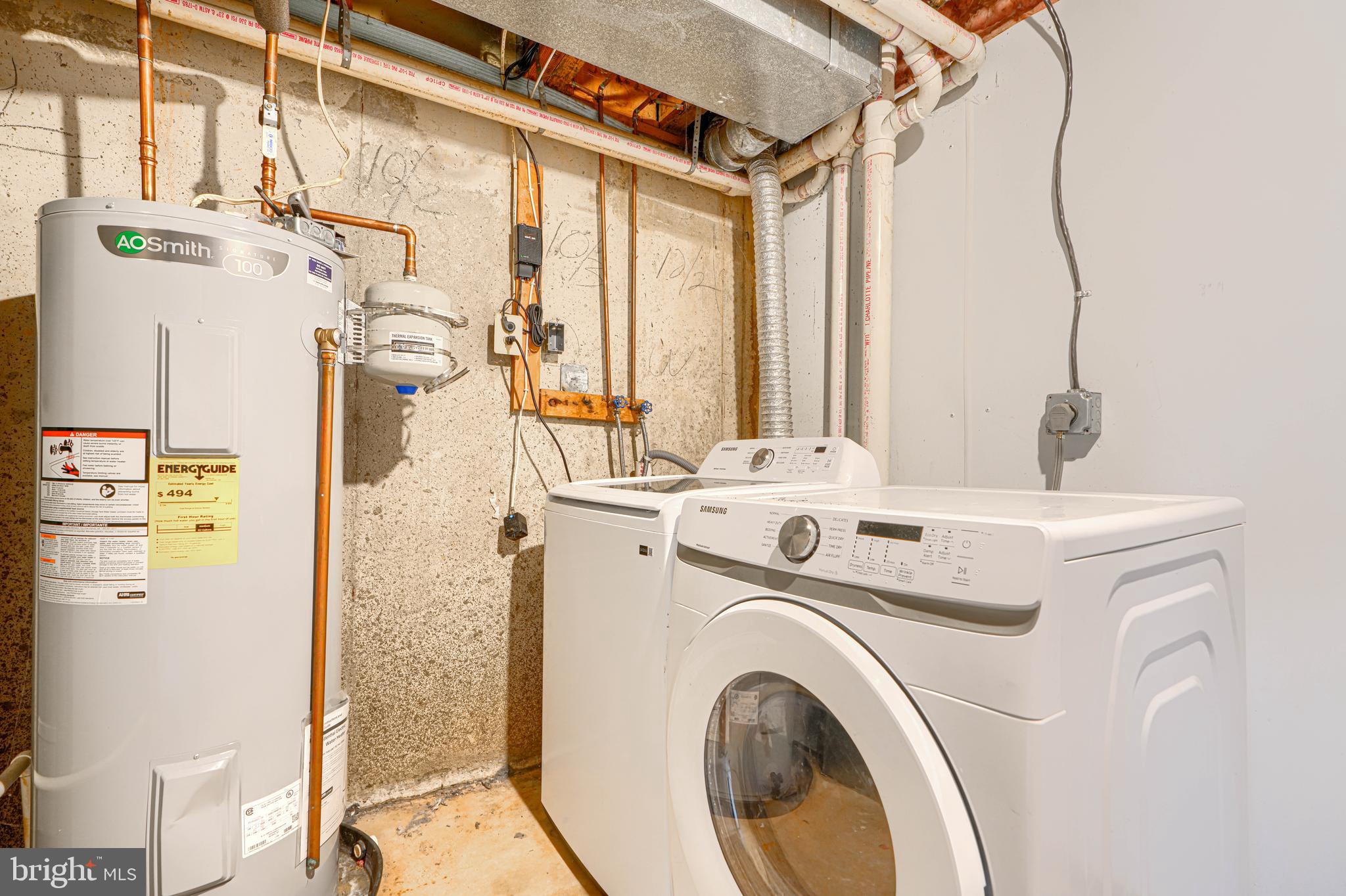 CONSTANT FRIENDSHIP - Residential