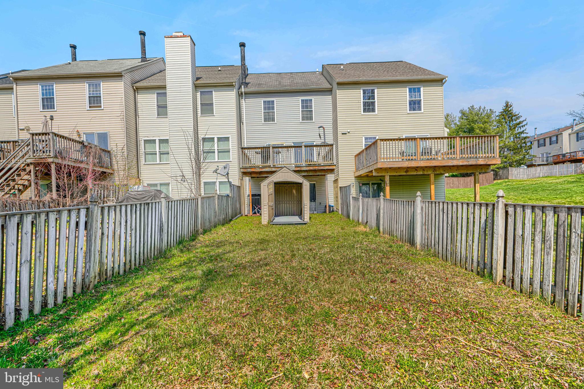 CONSTANT FRIENDSHIP - Residential