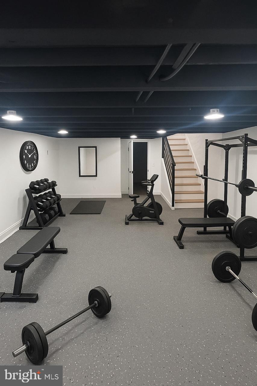 POINT BREEZE - Residential