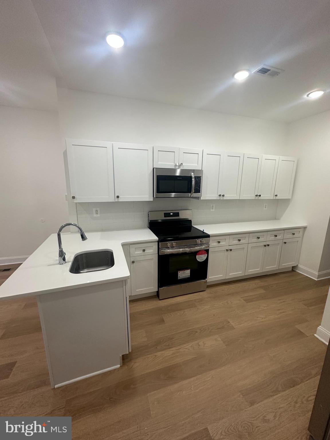 POINT BREEZE - Residential