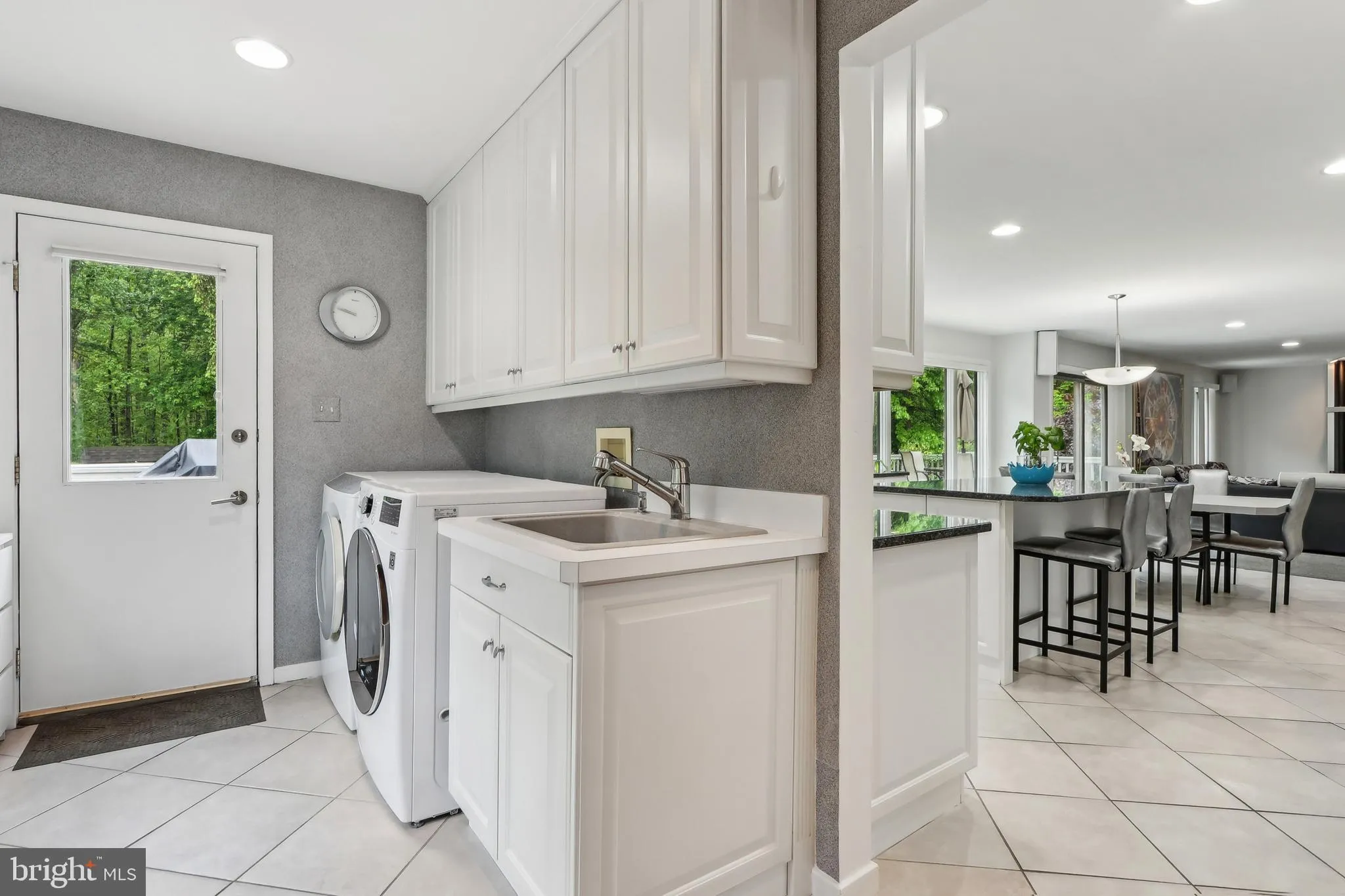 West Windsor, New Jersey 08550, United States, 4 Bedrooms Bedrooms, ,4 BathroomsBathrooms,Residential,Pending,130182