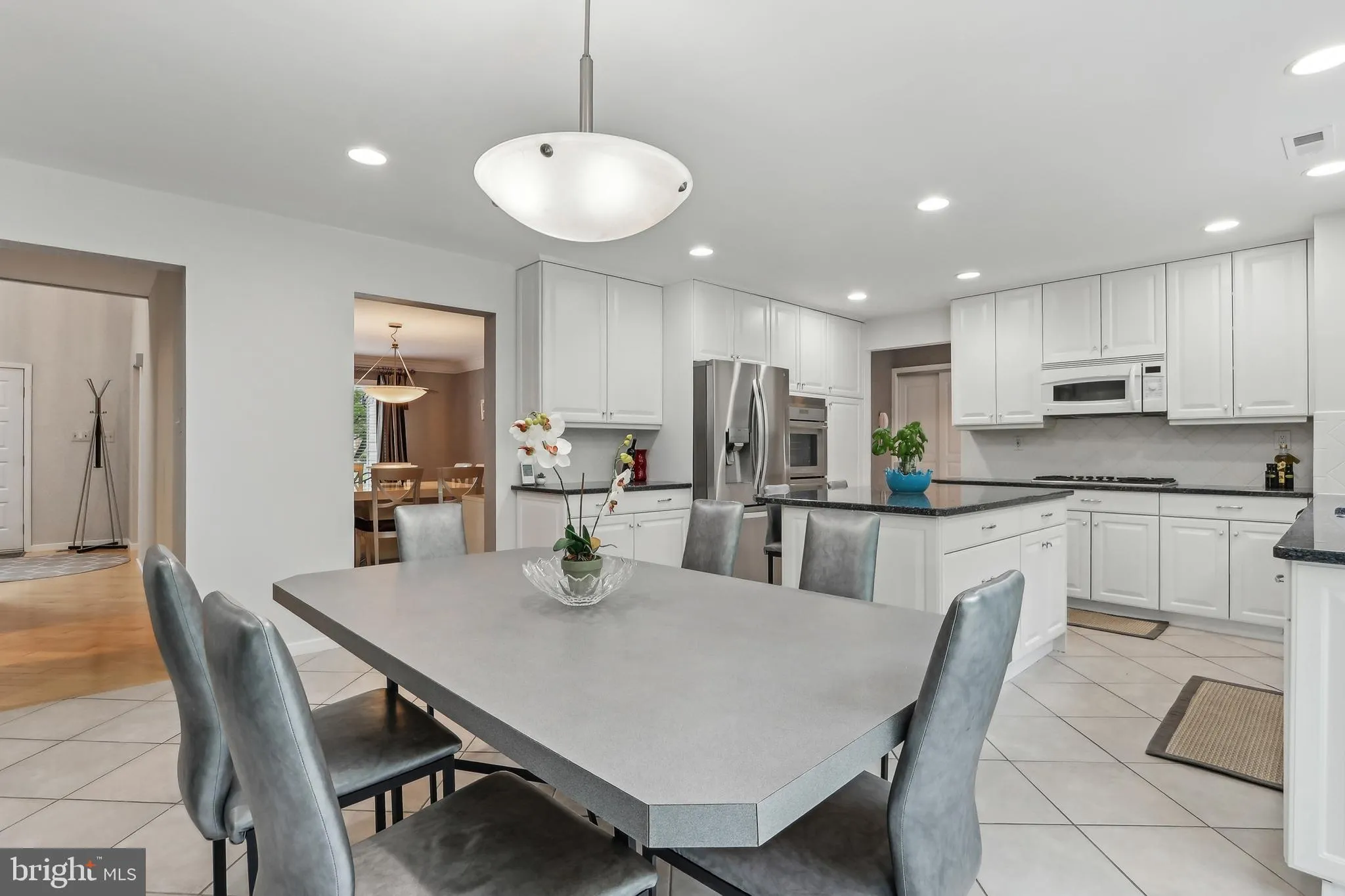 West Windsor, New Jersey 08550, United States, 4 Bedrooms Bedrooms, ,4 BathroomsBathrooms,Residential,Pending,130182