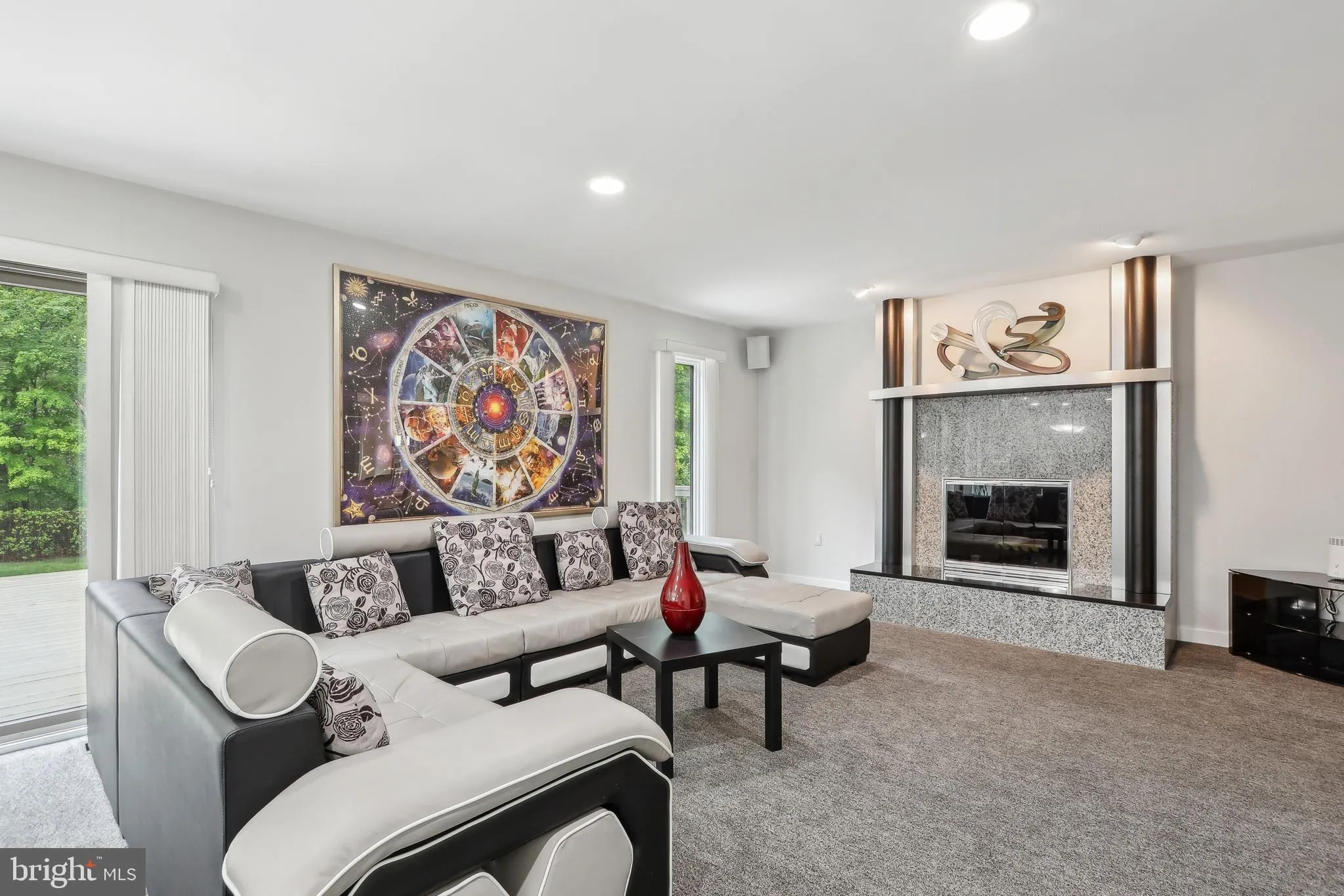 West Windsor, New Jersey 08550, United States, 4 Bedrooms Bedrooms, ,4 BathroomsBathrooms,Residential,Pending,130182