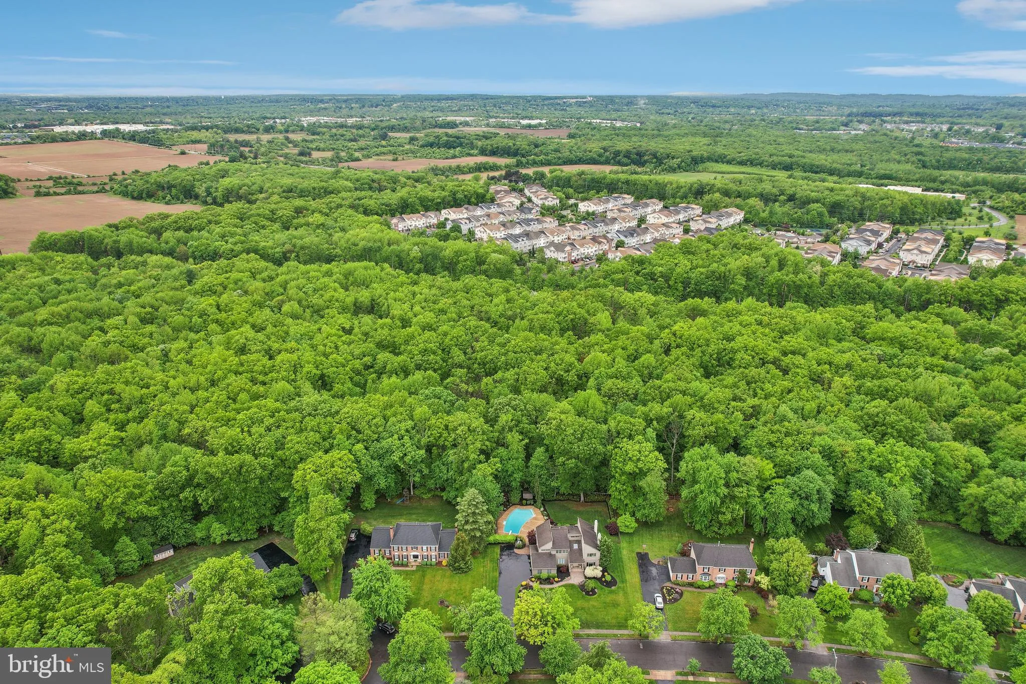 West Windsor, New Jersey 08550, United States, 4 Bedrooms Bedrooms, ,4 BathroomsBathrooms,Residential,Pending,130182