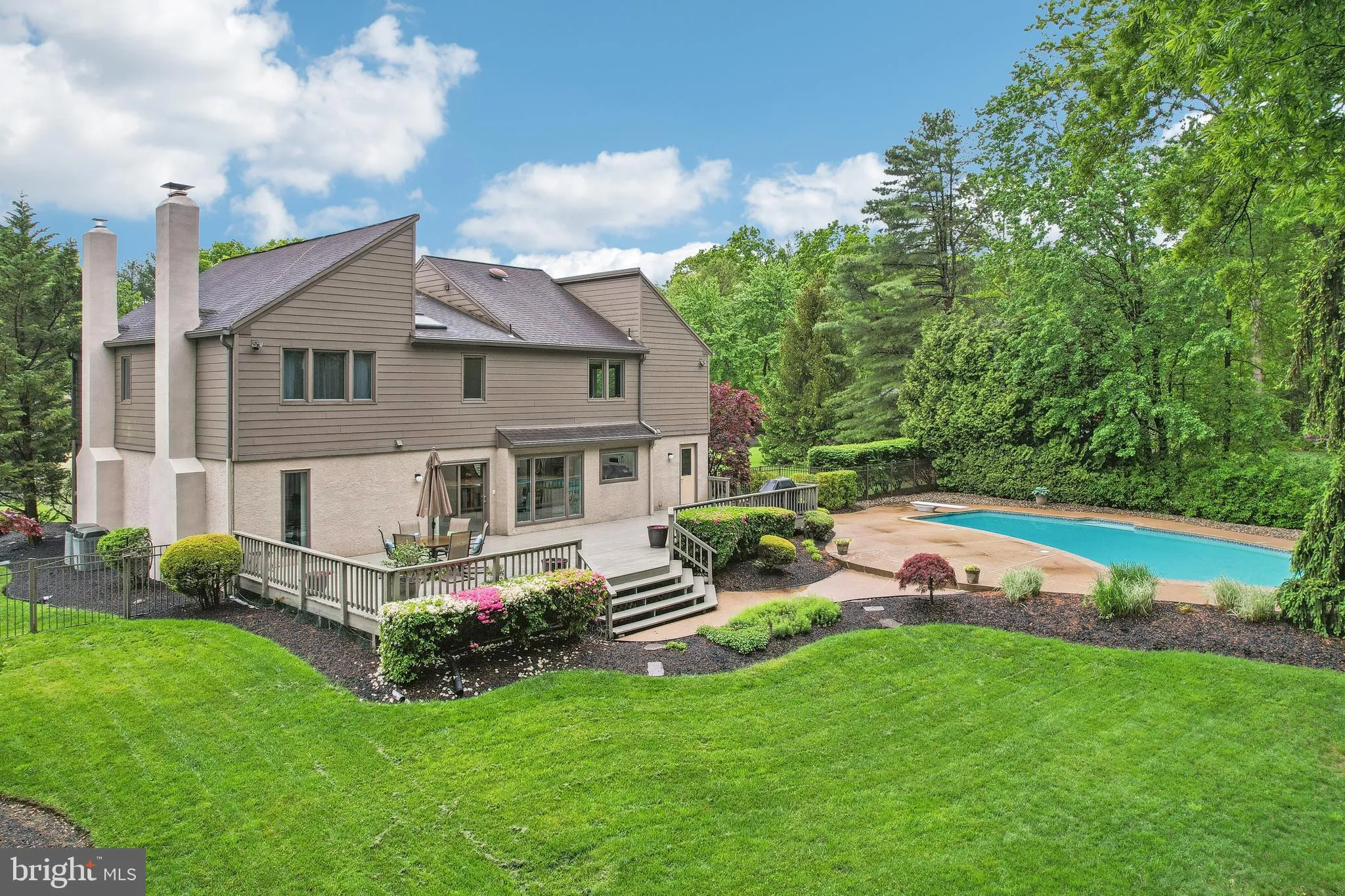 West Windsor, New Jersey 08550, United States, 4 Bedrooms Bedrooms, ,4 BathroomsBathrooms,Residential,Pending,130182