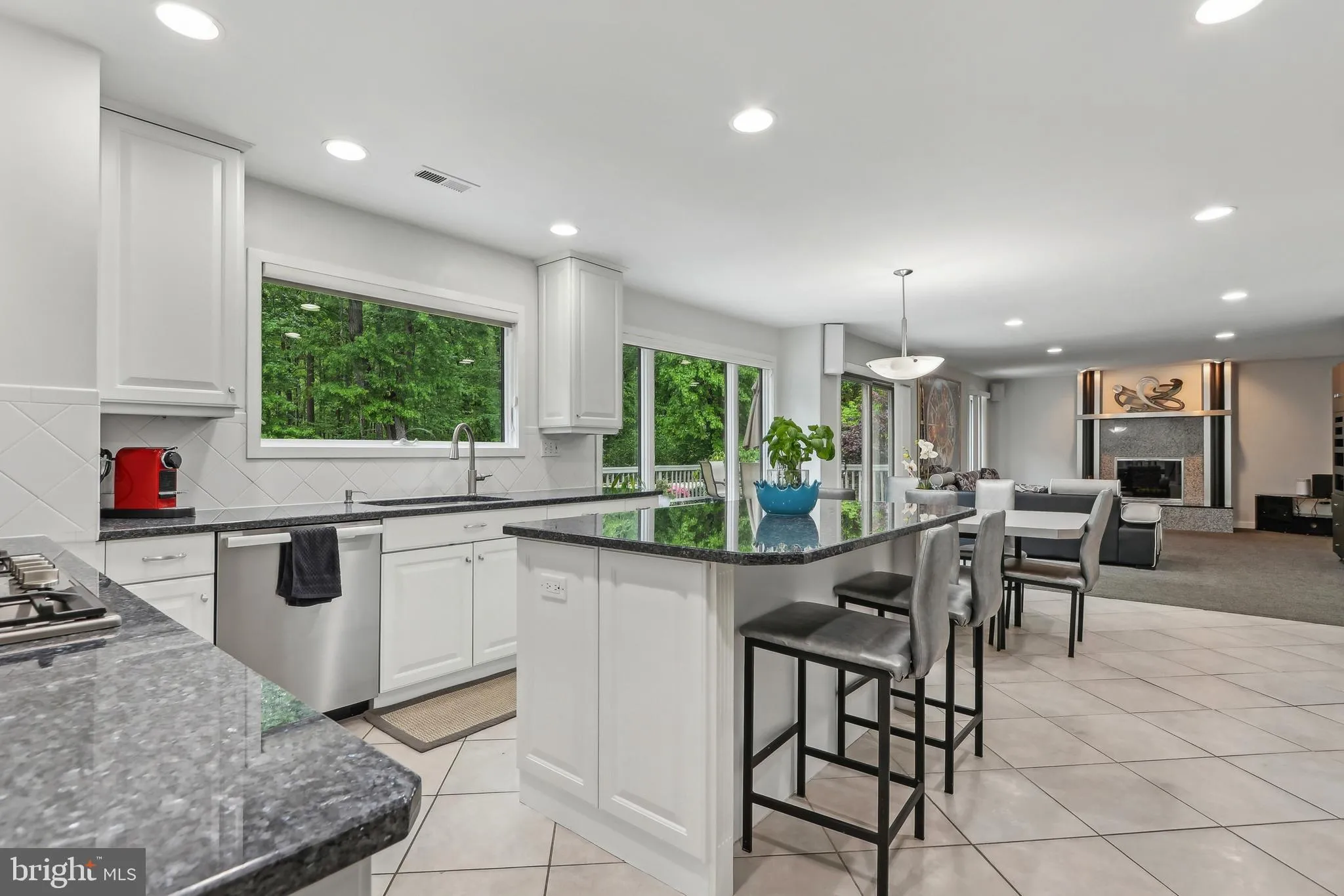 West Windsor, New Jersey 08550, United States, 4 Bedrooms Bedrooms, ,4 BathroomsBathrooms,Residential,Pending,130182