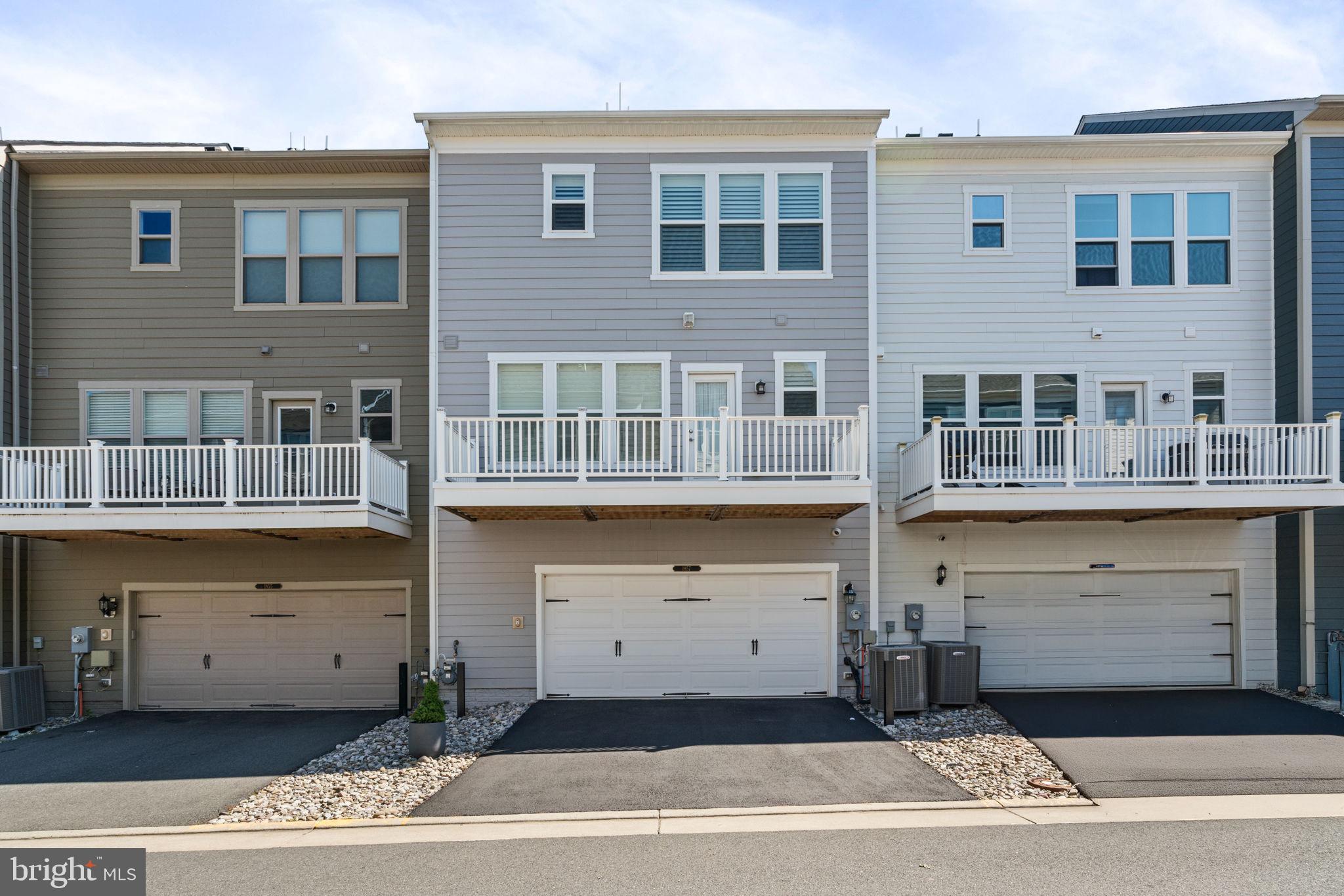 POTOMAC SHORES - Residential