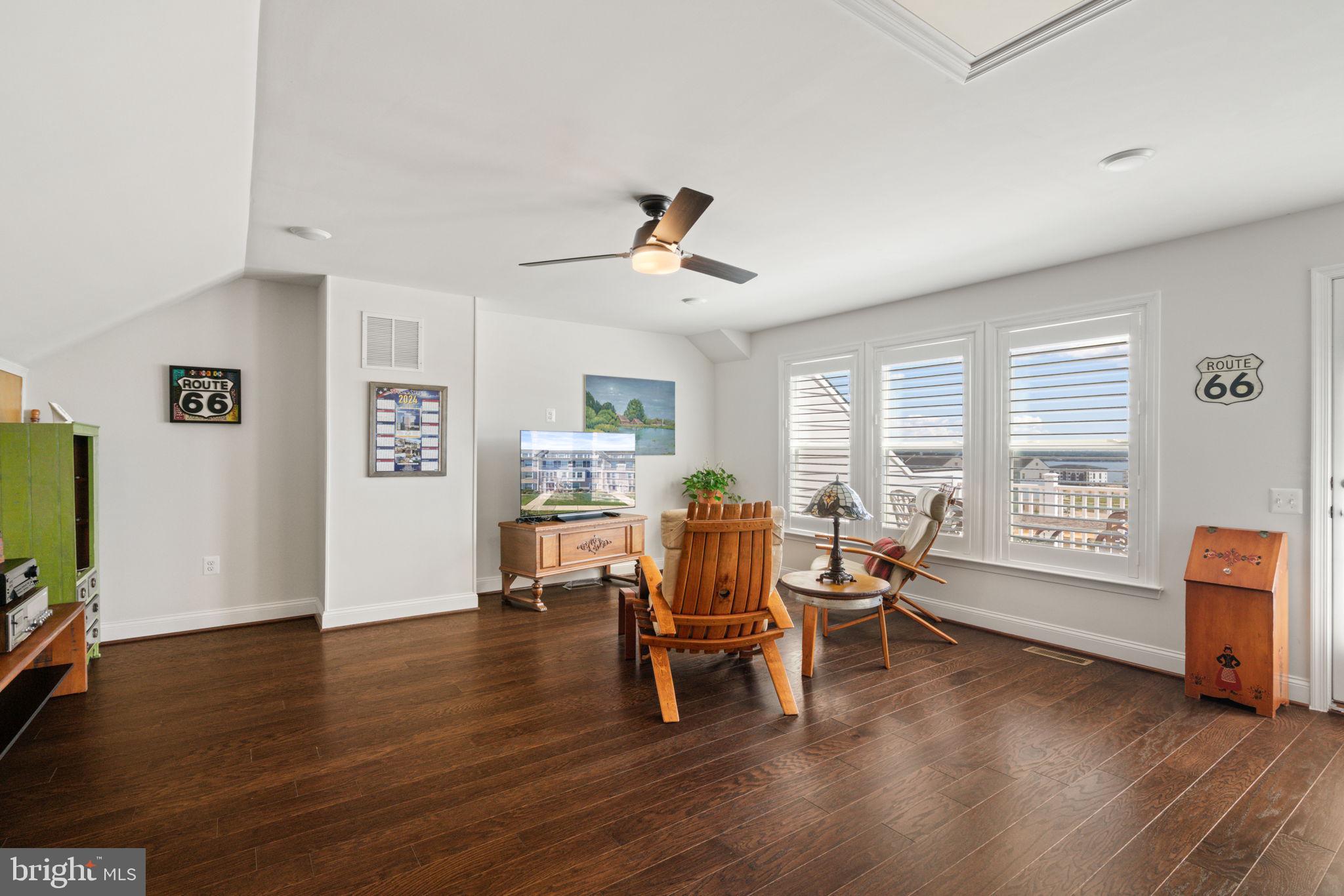 POTOMAC SHORES - Residential