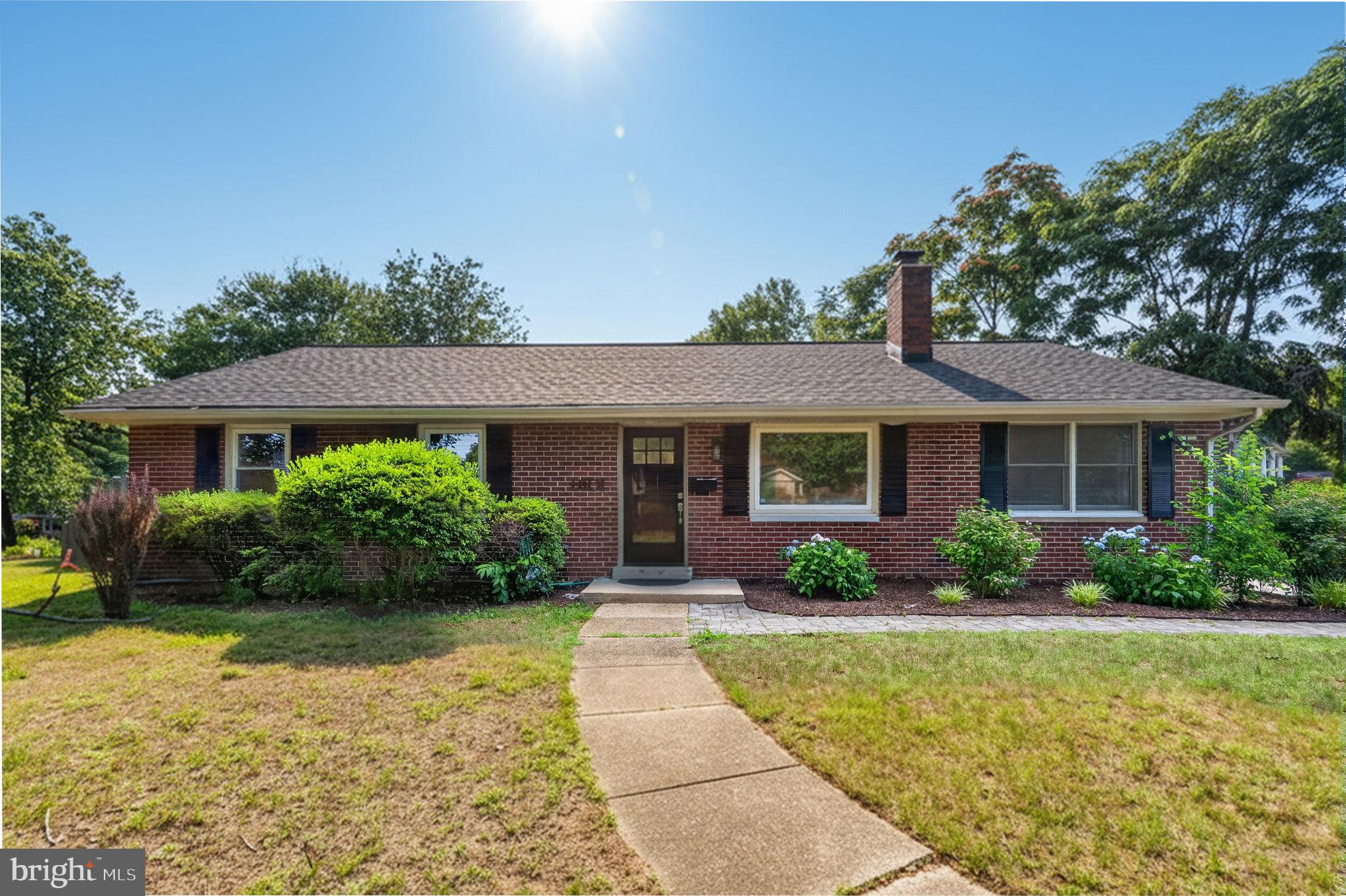 Photo 1 of 43 — 6101 TONTO COURT, ALEXANDRIA, VA 22312