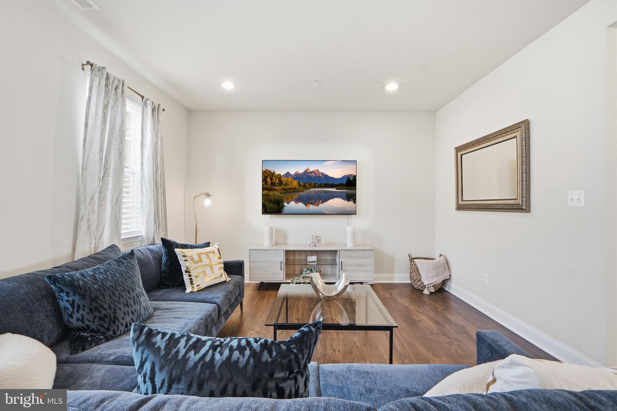 WESTVIEW SOUTH - Residential