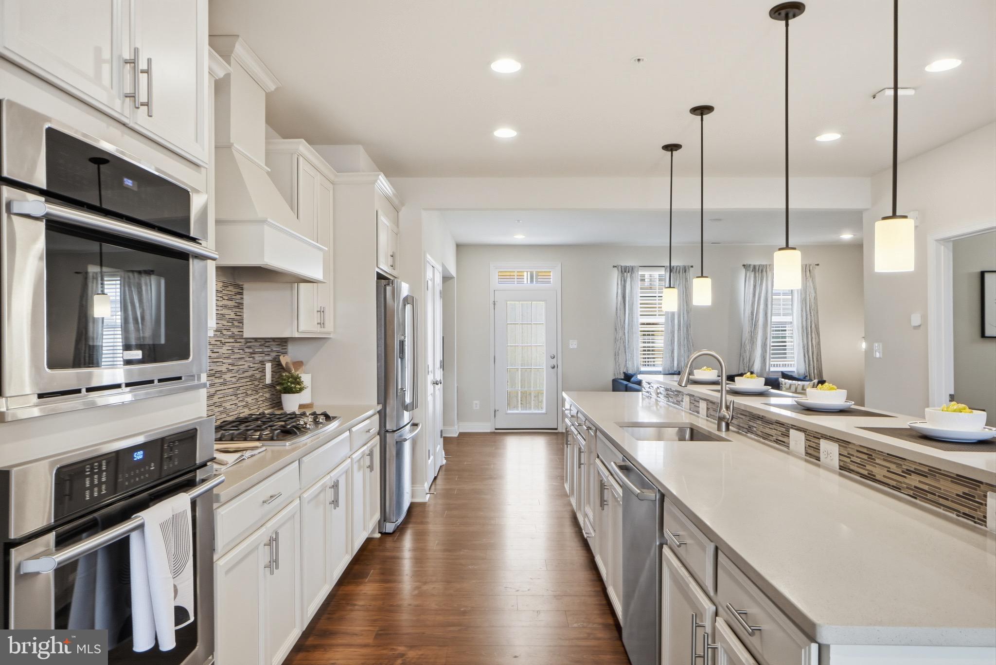 WESTVIEW SOUTH - Residential