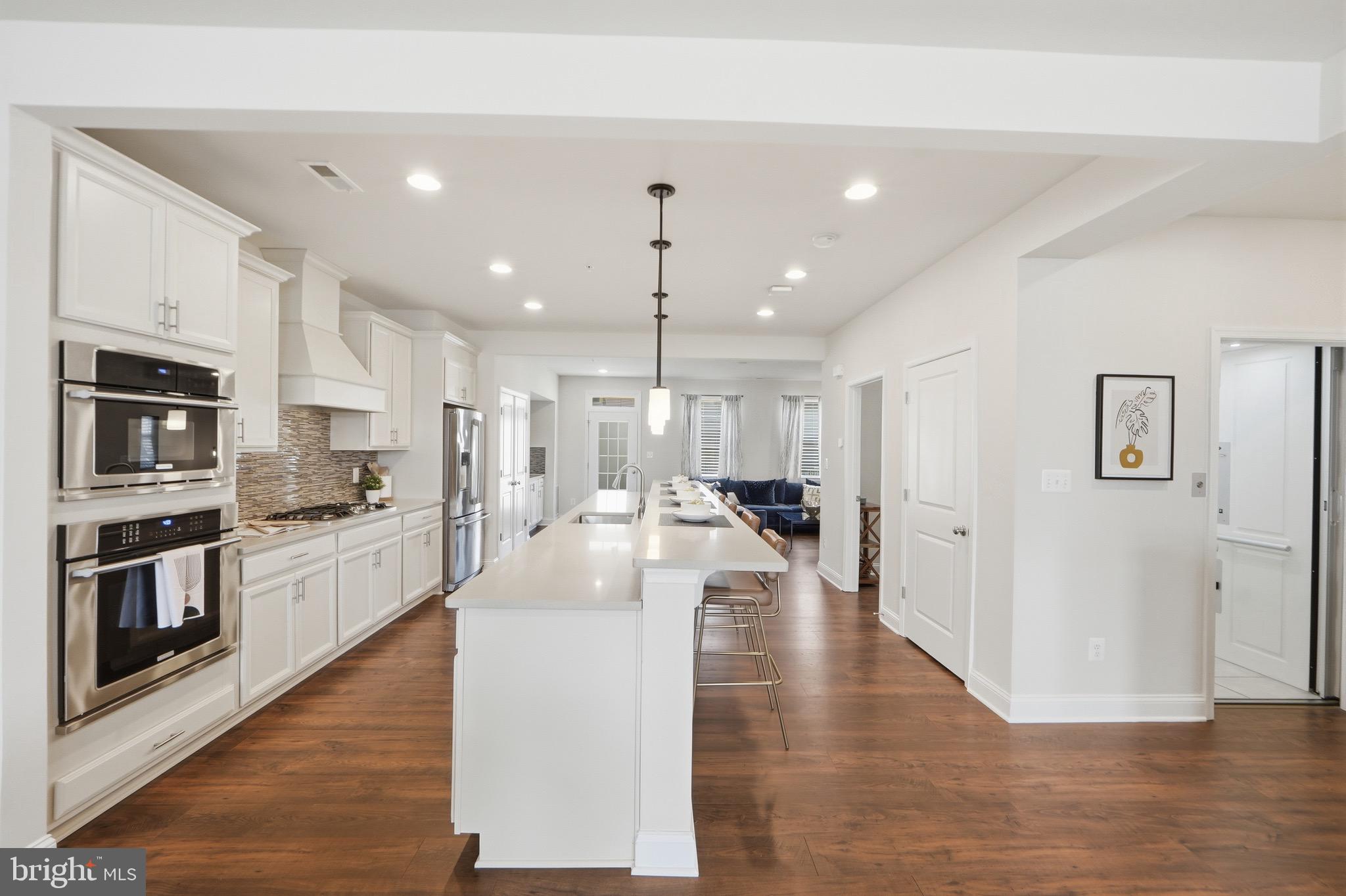 WESTVIEW SOUTH - Residential