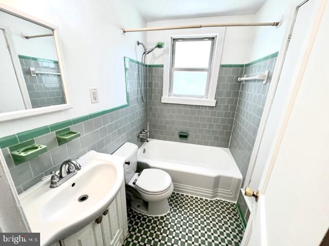 AIRAGE VILLAGE - Residential Lease